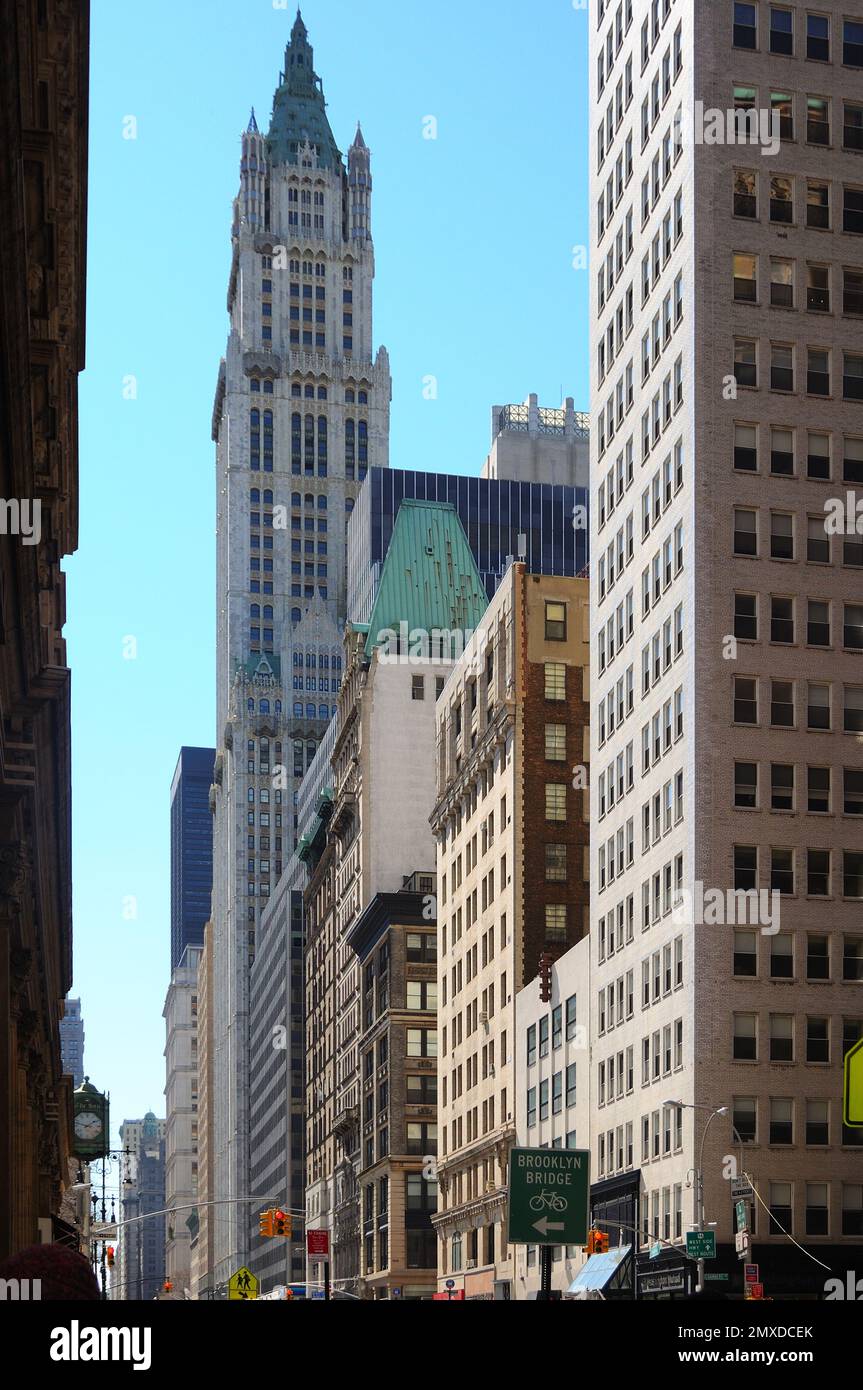 Le Woolworth Building était autrefois le plus haut bâtiment du monde, et il est situé à Broadway à Manhattan, New York Banque D'Images