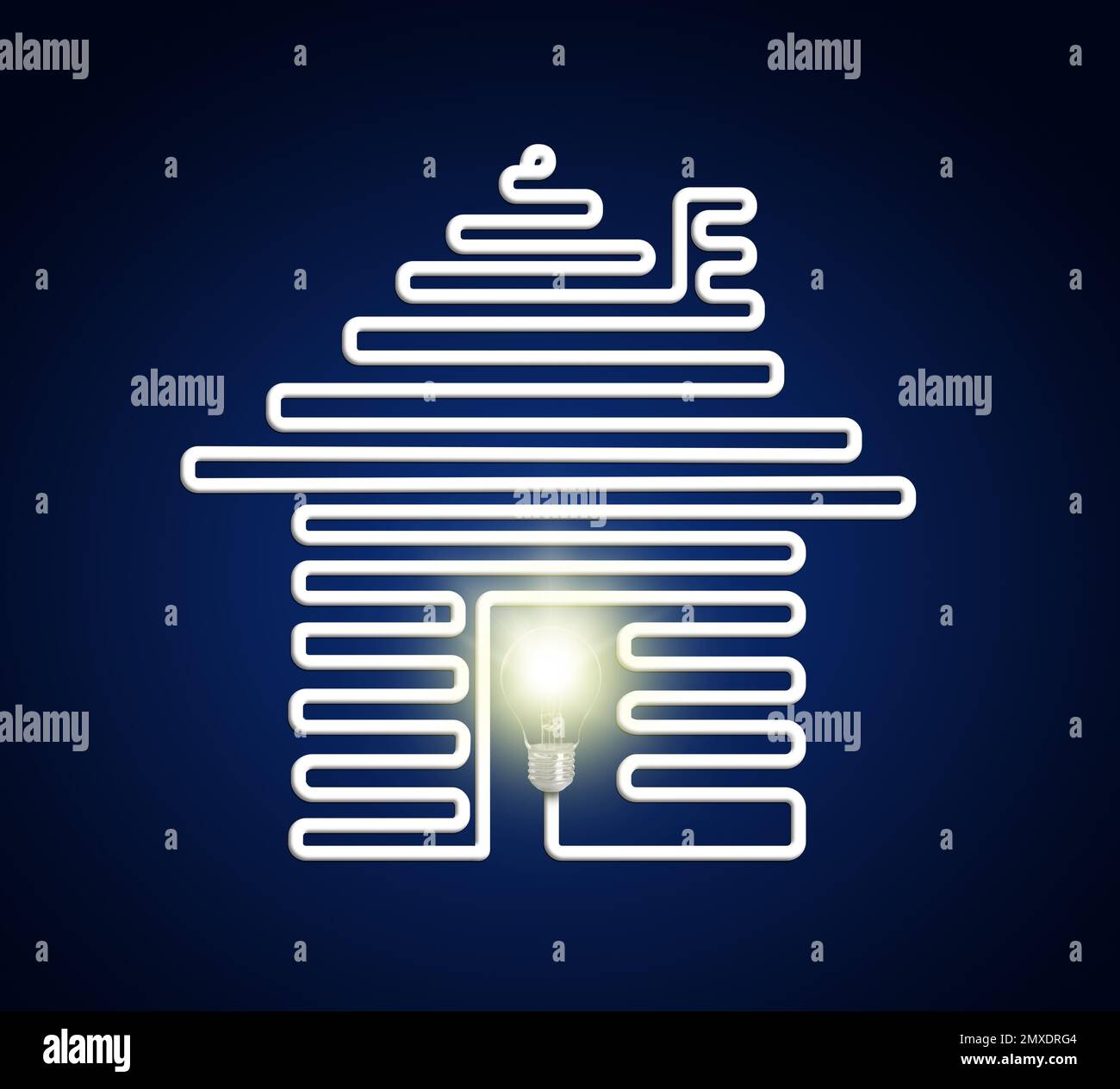 Image créative de la maison avec ampoule sur fond sombre. Efficacité énergétique, prêt, propriété ou concepts d'affaires Banque D'Images