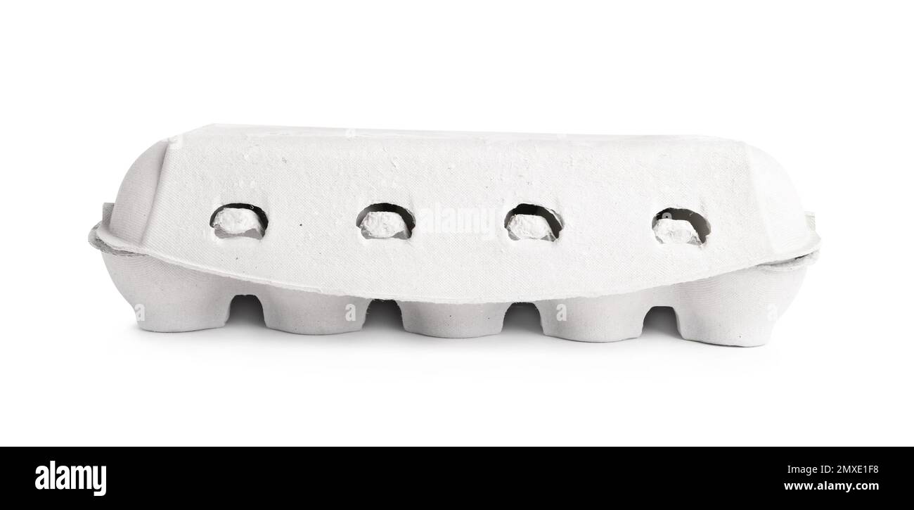 Boîte d'œufs fermée isolée sur blanc. Conception de l'emballage Banque D'Images