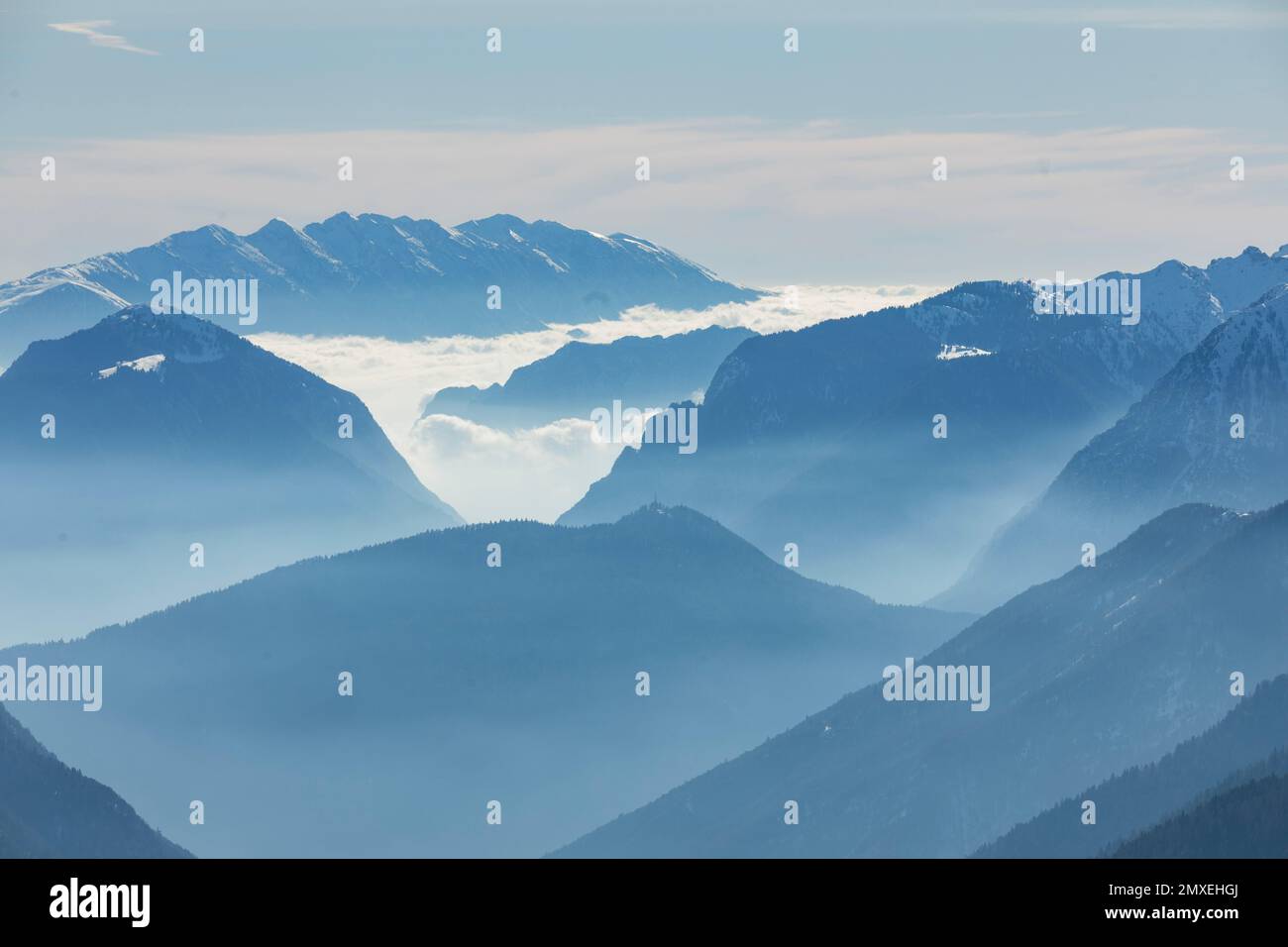 Pics alpins, Doss del Sabion, Pinzolo, Trentin-Nord-Italie. Paysages à couper le souffle au-dessus de 2100 mètres. Centre du parc naturel Adamello Brenta Banque D'Images