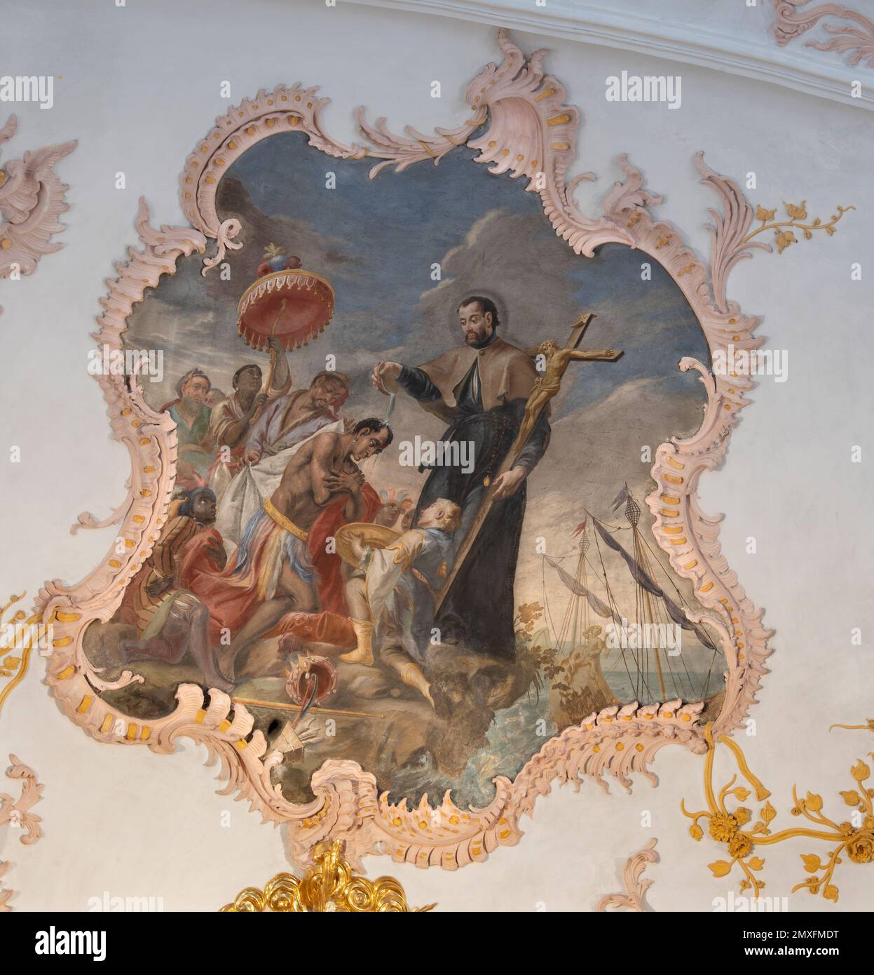 LUCERNE, SUISSE - JUNY 24, 2022: Le plafond de la fresque de Saint François Xavier au baptême dans l'église jésuite Banque D'Images