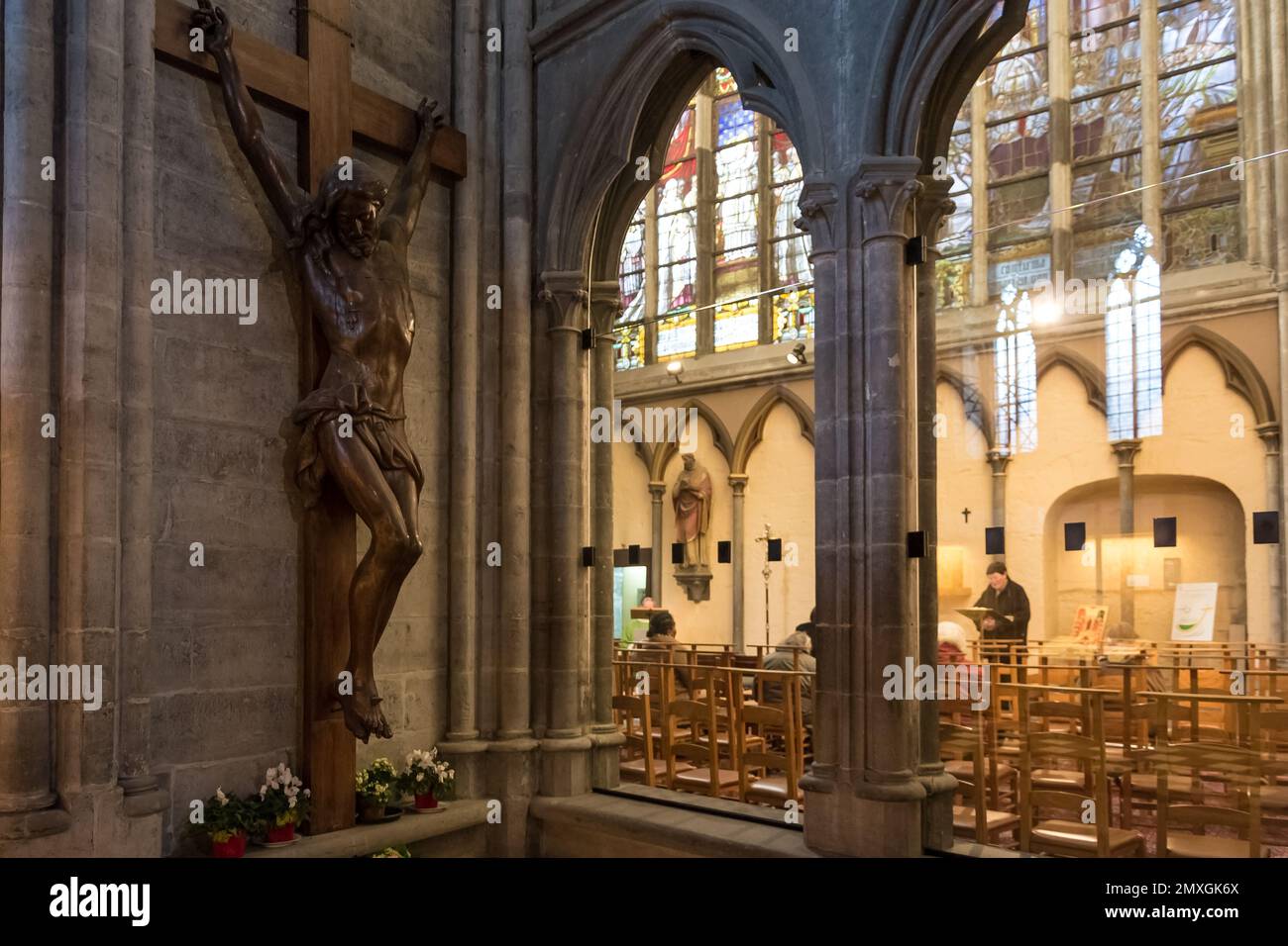 Détail architectural de la cathédrale de Tournai, ou cathédrale notre-Dame, une église catholique romaine, classée au patrimoine mondial depuis 2000 Banque D'Images