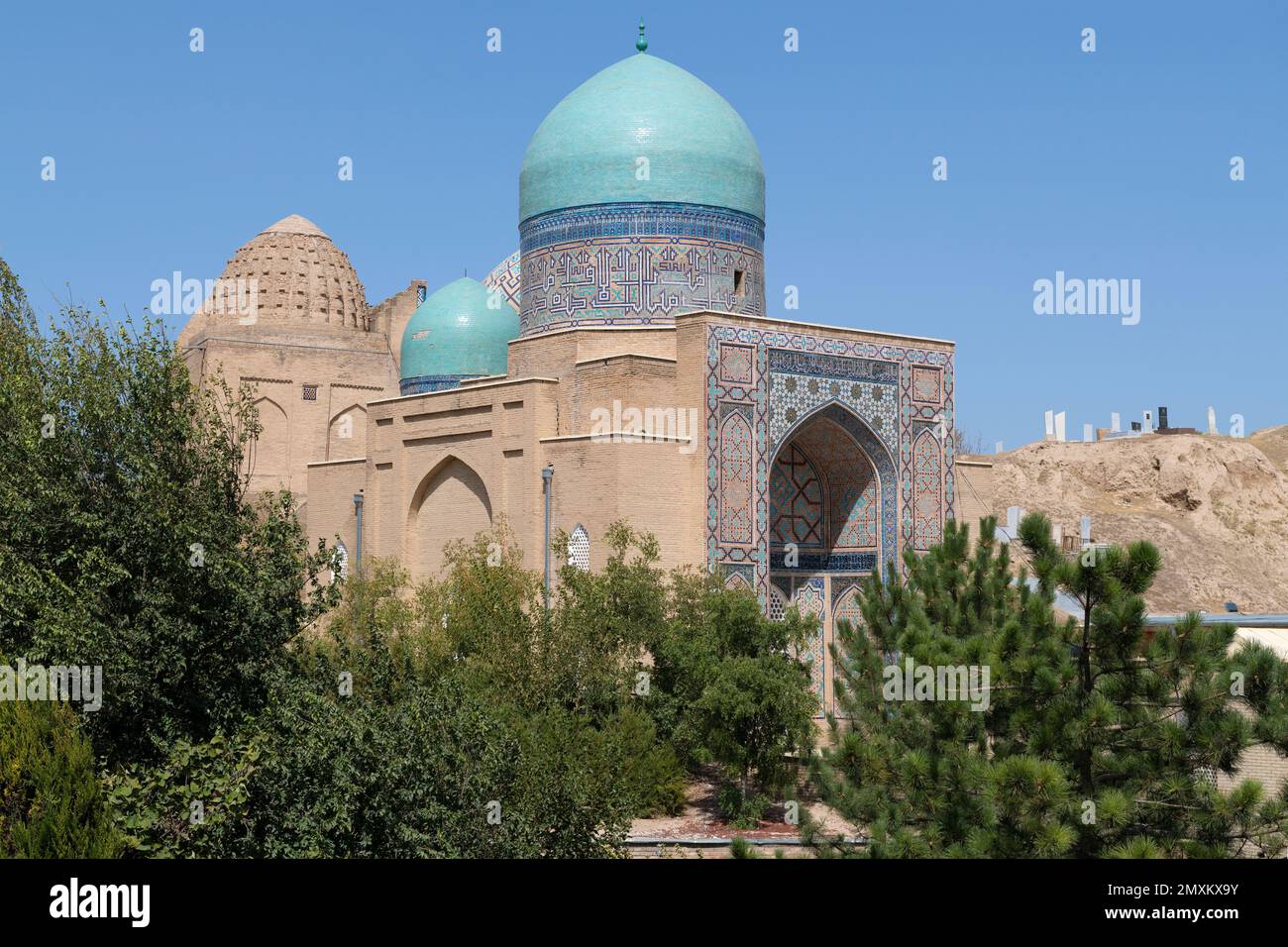 SAMARKAND, OUZBÉKISTAN - 12 SEPTEMBRE 2022 : vue sur la nécropole médiévale de Shah-i-Zinda, le jour de septembre Banque D'Images