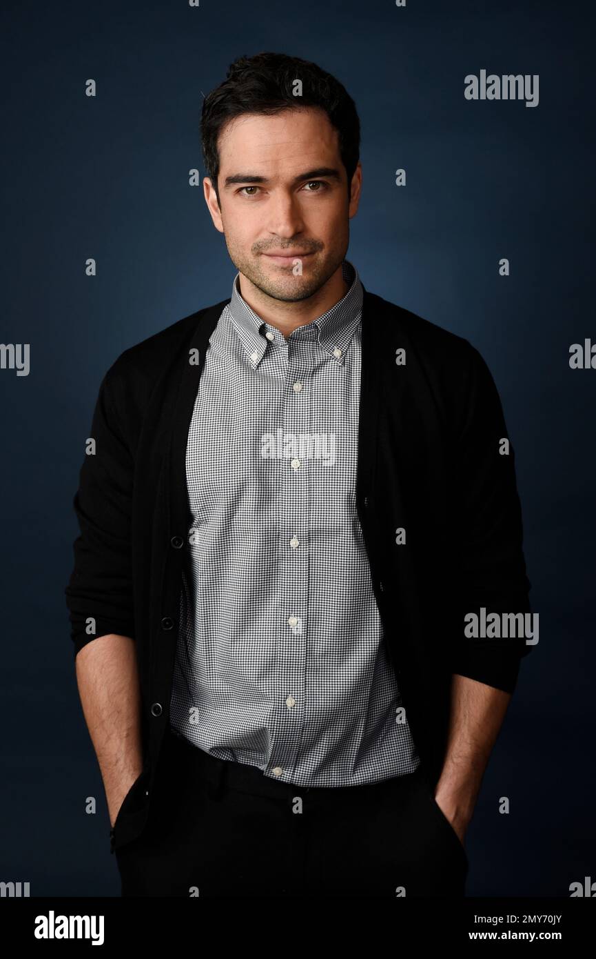 Alfonso Herrera, a cast member in the FOX series "The Exorcist," poses for a portrait during the 2016 Television Critics Association Summer Press Tour at the Beverly Hilton on Monday, Aug. 8, 2016, in Beverly Hills, Calif. (Photo by Chris Pizzello/Invision/AP) Banque D'Images