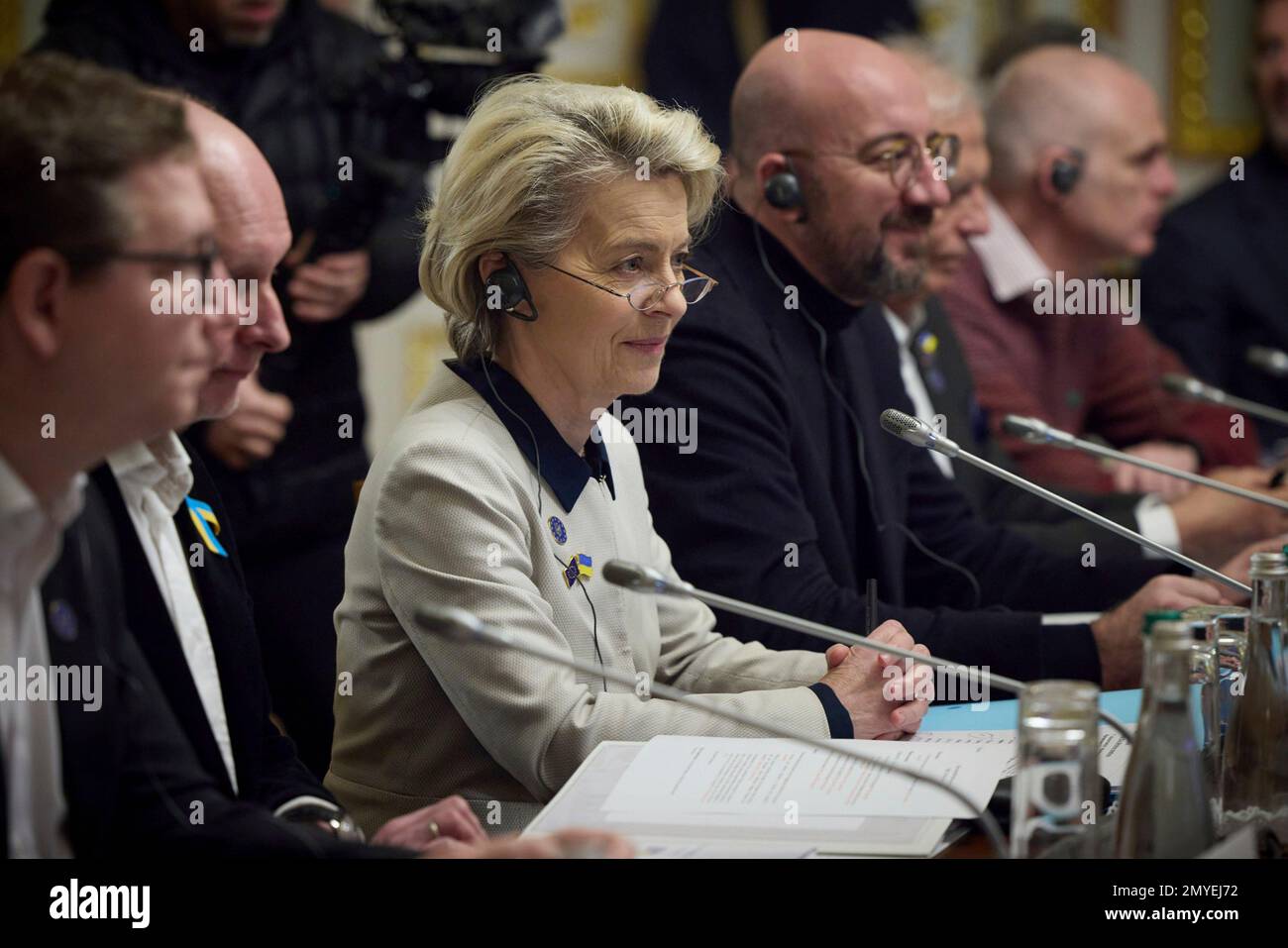 Kiev, Ukraine. 03rd févr. 2023. Le président du Conseil européen, Charles Michel, 2nd heures à gauche, commente la réunion du sommet UE-Ukraine de 24th au Palais Mariinsky, à 3 février 2023, à Kiev, en Ukraine. Crédit: Pool photo/Bureau de presse présidentiel ukrainien/Alamy Live News Banque D'Images