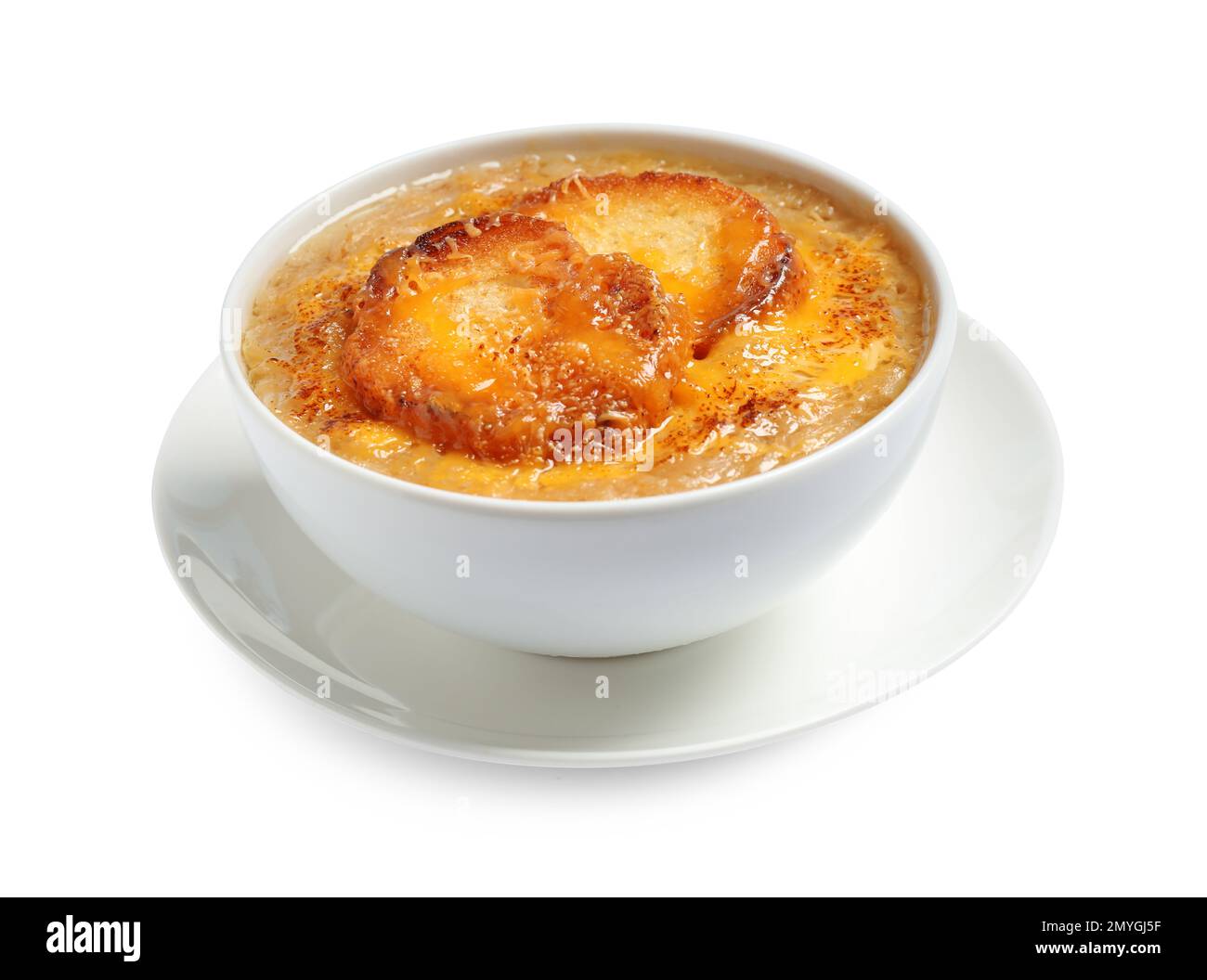 Savoureuse soupe maison à l'oignon français isolée sur blanc Banque D'Images