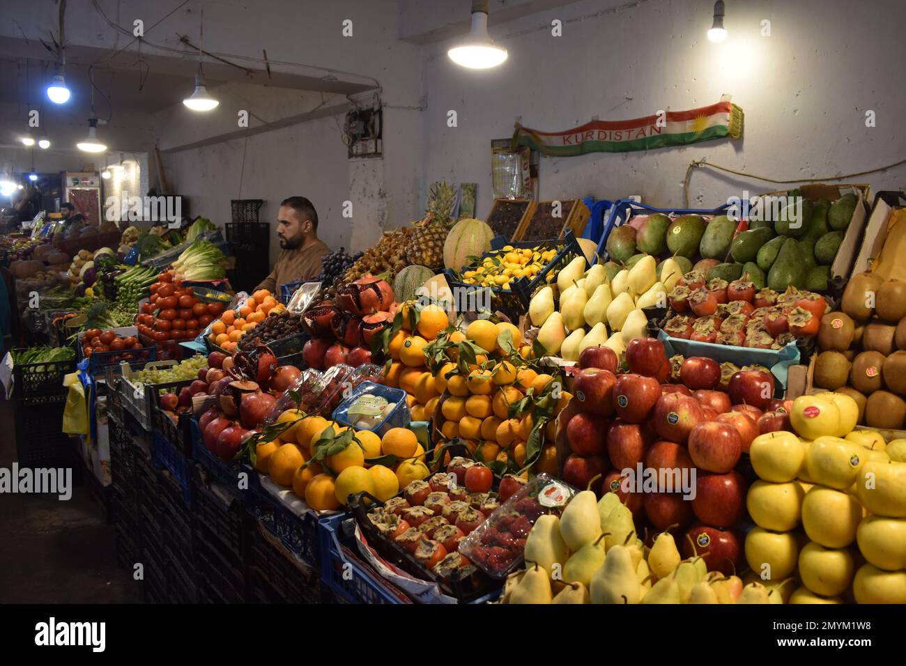 Un stand de fruits et légumes dans le Souq Duhok (marché) à Duhok, en Irak Banque D'Images