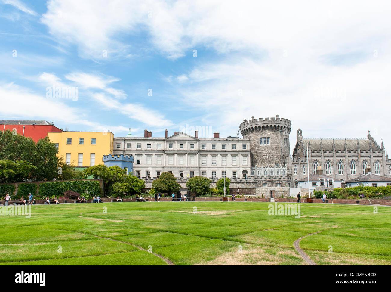 Vue générale, Château de Dublin, caisleán Bhaile Átha Cliath, Tour du Record et Chapelle Royale ou Église de la très Sainte Trinité sur la droite, Dublin, Irela Banque D'Images