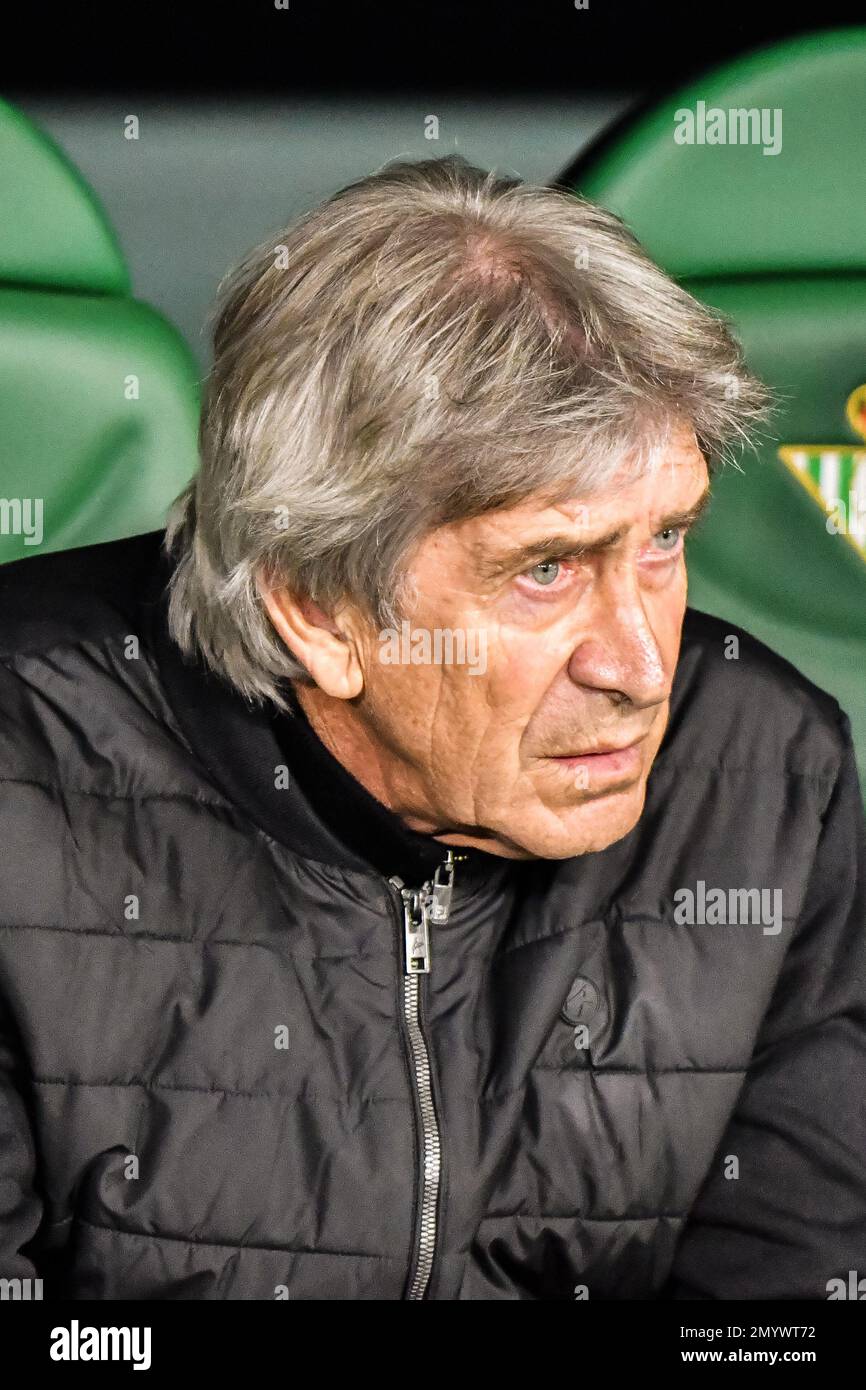 SÉVILLE, ESPAGNE - FÉVRIER 4: Manuel Pelegrini de Real Betis Balompie focus avant le match entre Real Betis Balompie et RC Celta de Vigo de la Liga Santander sur 4 février 2022 à Benito Villamarin à Séville, Espagne. (Photo de Samuel Carreño/ PX Images) Banque D'Images