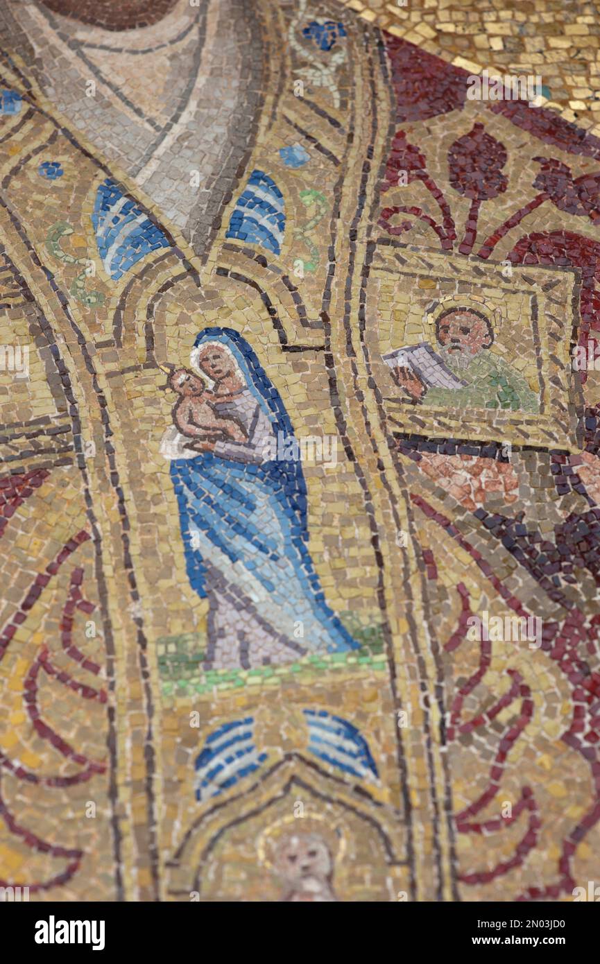 Mosaïque religieuse de la Vierge et de l'enfant sur Saint-Nicolas, Basilique Saint-Marc, place Saint-Marc, Venise, Italie Banque D'Images