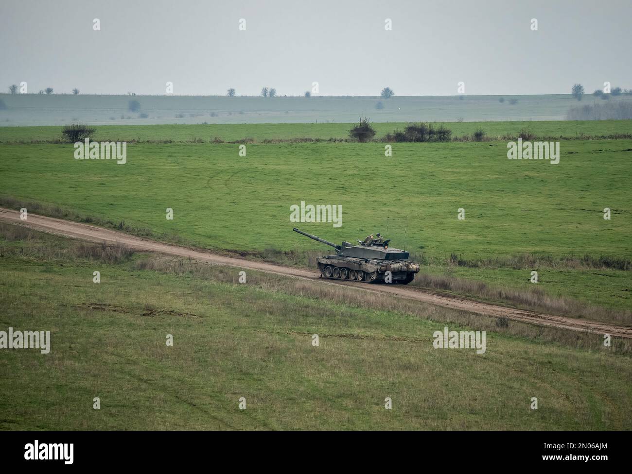 Le principal char de combat de l'armée britannique FV4034 Challenger 2 ii lors d'un exercice de combat militaire, Wiltshire, Royaume-Uni Banque D'Images