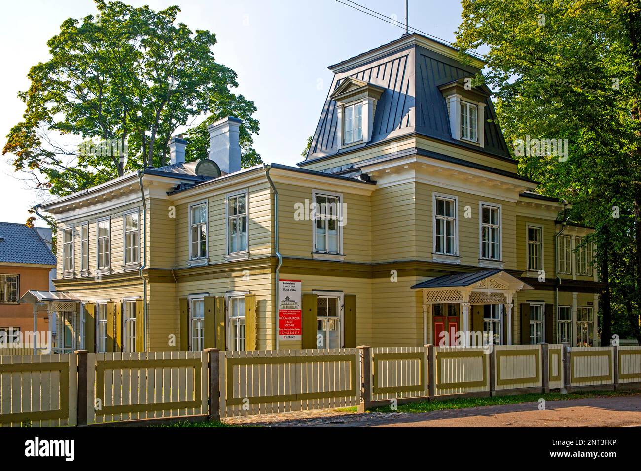 Villas nobles et maisons d'été, en partie vieillissant, maisons estoniennes en bois, Kadriorg, Tallinn, Estonie, Tallinn, Estonie, Europe Banque D'Images