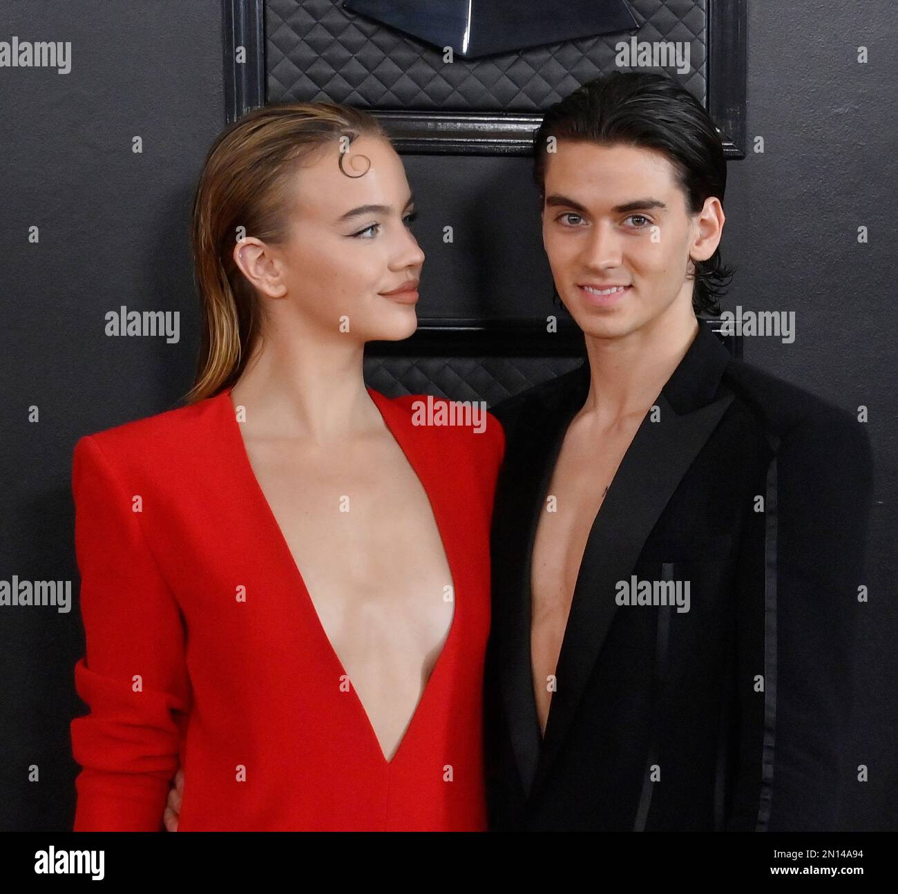 Los Angeles, États-Unis. 05th févr. 2023. L-R) Emma Brooks McAllister et Zack Lugo assistent aux Grammy Awards 65th annuels à l'Arena Crypto.com de Los Angeles, dimanche, 5 février 2023. Photo de Jim Ruymen/UPI crédit: UPI/Alay Live News Banque D'Images