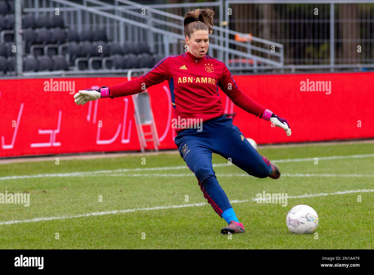 Eindhoven, pays-Bas. 05th févr. 2023. Eindhoven, pays-Bas, 5 février 2023: Lize Kop (1 Ajax) avant le jeu Azerion Eredivisiie Vrouwen entre le PSV et Ajax à de Herdgang à Eindhoven, pays-Bas. (Leitting Gao/SPP) crédit: SPP Sport presse photo. /Alamy Live News Banque D'Images