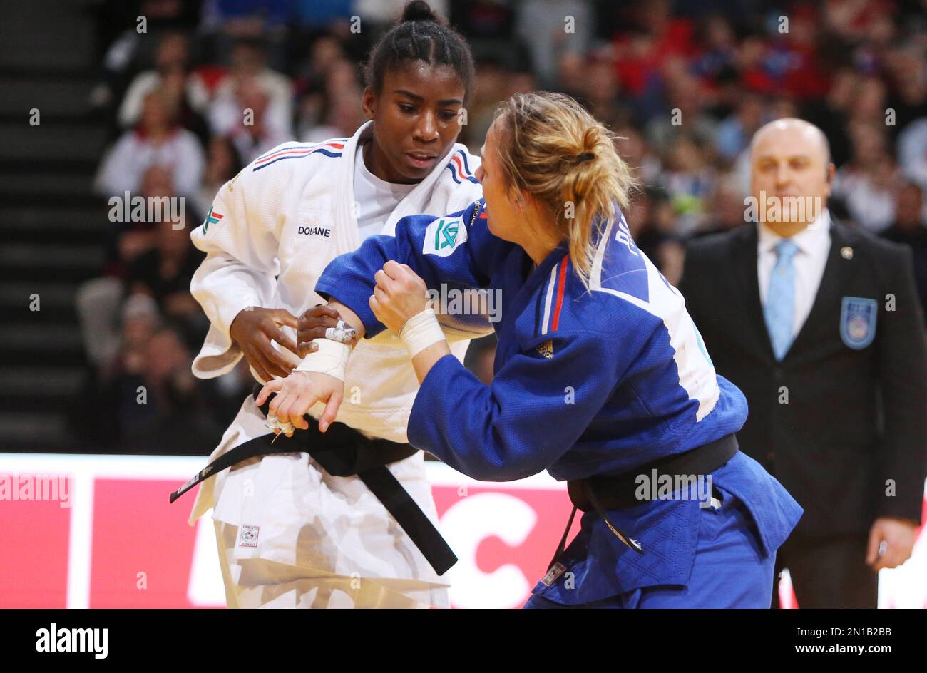 5 février 2023, Rome, France: Marie Eve Gahie de France contre Margaux Pinot de France, femmes's -70kg pendant le Grand Chelem de Paris 2023 sur 5 février 2023 à l'aréna Accor de Paris, France - photo Laurent Lairys/DPPI/LiveMedia. (Credit image: © Laurent Lairys/LPS via ZUMA Press) USAGE ÉDITORIAL SEULEMENT! Non destiné À un usage commercial ! Banque D'Images