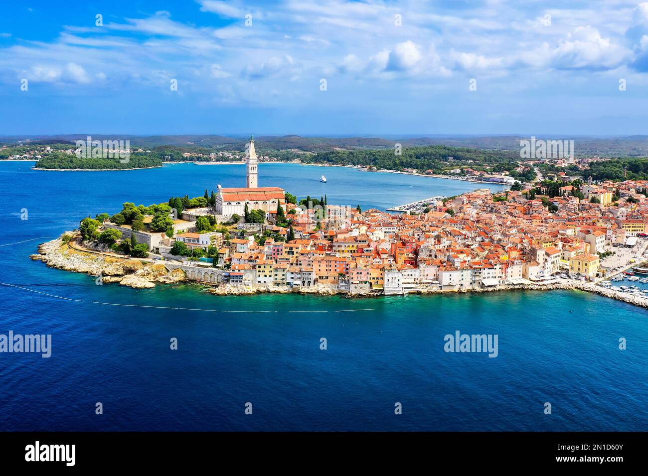 Rovinj, Croatie. Vue aérienne de la ville sur la côte ouest de la péninsule d'Istrie. Banque D'Images