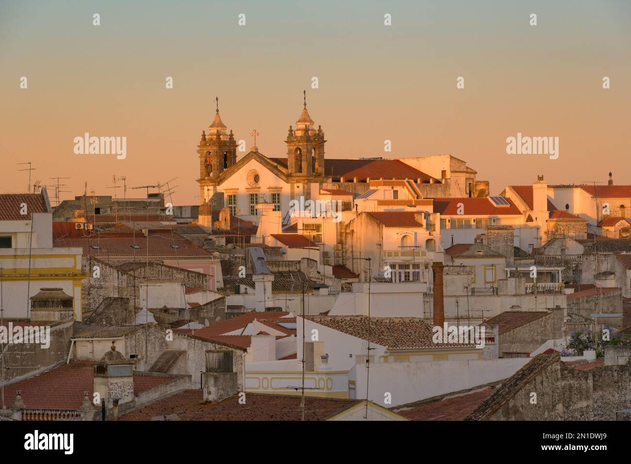 Coucher de soleil sur le centre historique, Elvas, Alentejo, Portugal, Europe Banque D'Images