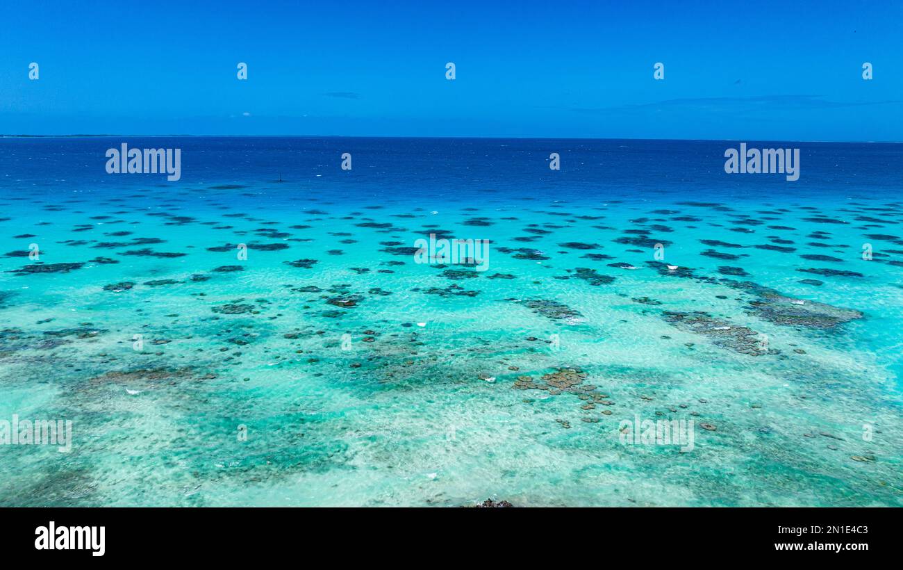 Aérien, lagune de Hikueru, archipel de Tuamotu, Polynésie française, Pacifique Sud, Pacifique Banque D'Images