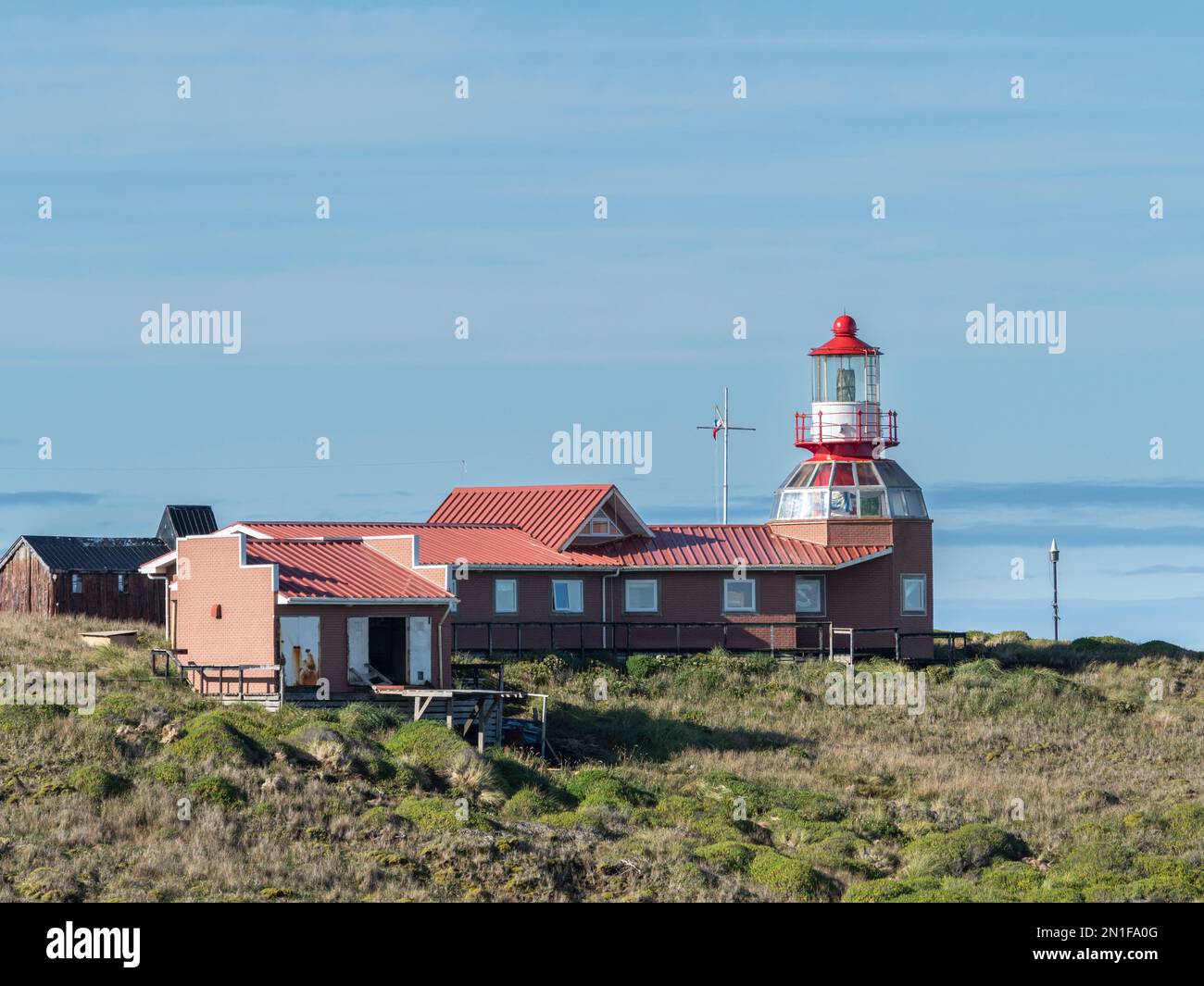 Le phare de Cape Horn et la petite chapelle de Cape Horn, parc national de Cabo de Hornos, île Hornos, Chili, Amérique du Sud Banque D'Images