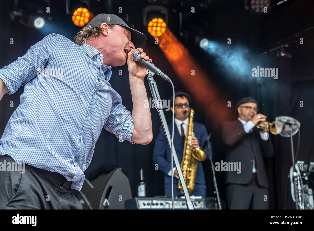 Die dänische Soul-Band D/trait aus Kopenhagen live beim Orange Blossom Special Festival, Beverungen, Deutschland | Danish Soul-Band D/troi de COP Banque D'Images