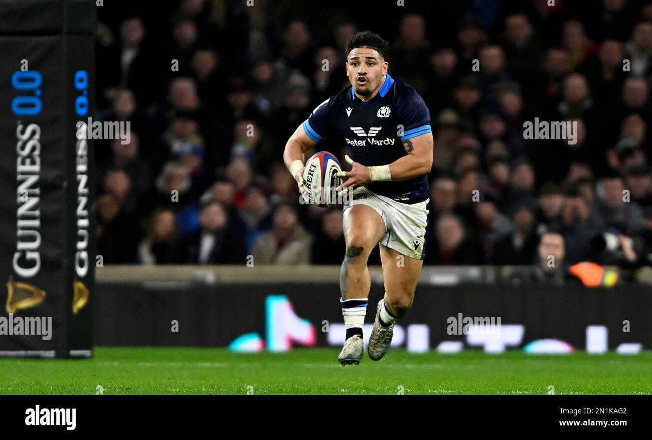 Twickenham. Royaume-Uni. 04 février 2023. Angleterre V Ecosse, coupe Culcutta, Guinness 6 nations. Stade de Twickenham. Twickenham. Sione Tuipulotu (Écosse) pendant le match de rugby de la coupe Cullcutta dans les nations Guinness 6. Banque D'Images