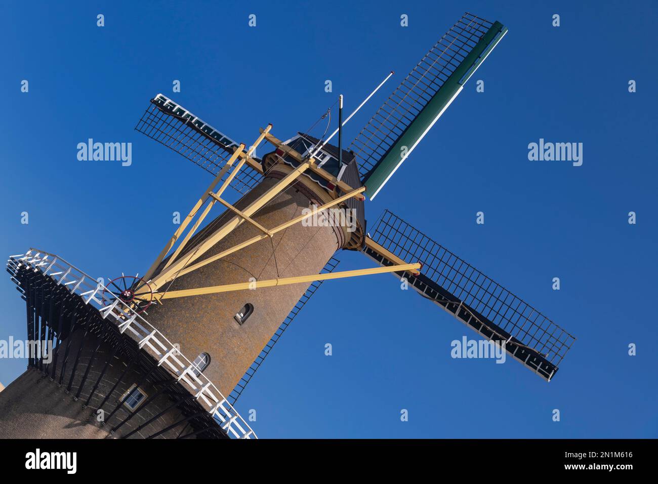 Hollande, Rotterdam, Delfshaven, Molen de Distileerketel ou le Distiling Kettle Mill, construit en 1727 et restauré en 1986. Banque D'Images