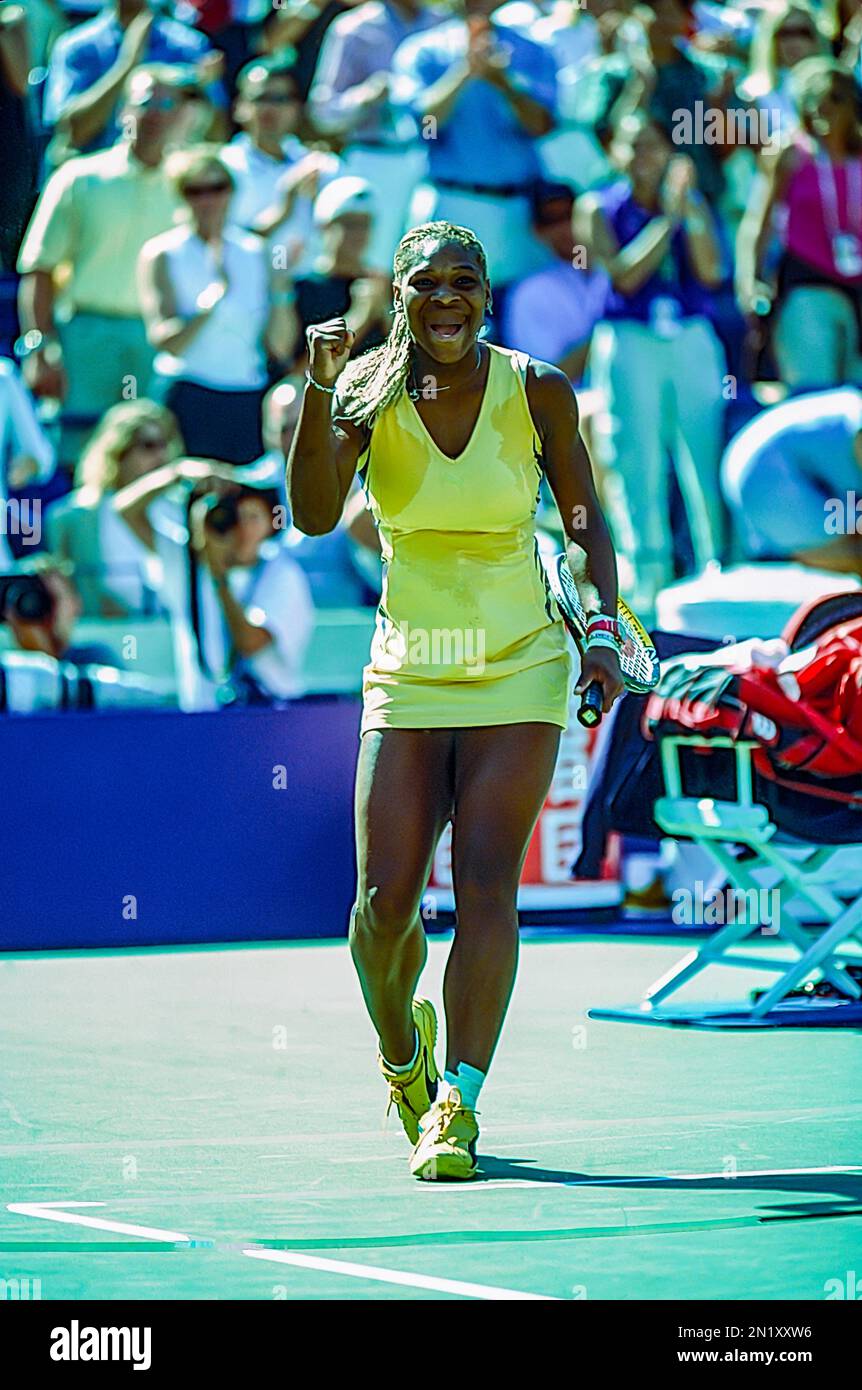 Serena Williams (États-Unis) participe à l'Open de tennis des États-Unis en 2001. Banque D'Images