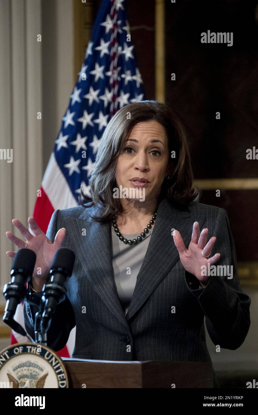 Washington, États-Unis. 06th févr. 2023. LE vice-président AMÉRICAIN Kamala Harris a prononcé un discours lors d'une réunion sur les causes profondes de la migration en provenance du nord de l'Amérique centrale, dans le bâtiment Eisenhower du complexe de la Maison Blanche à Washington, DC sur 6 février 2023. Photo de Michael Reynolds/UPI crédit: UPI/Alay Live News Banque D'Images