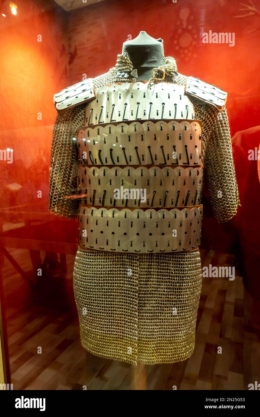 Armure de corps traditionnelle turque en métal. Türkpulat Musée traditionnel des armes turques Banque D'Images