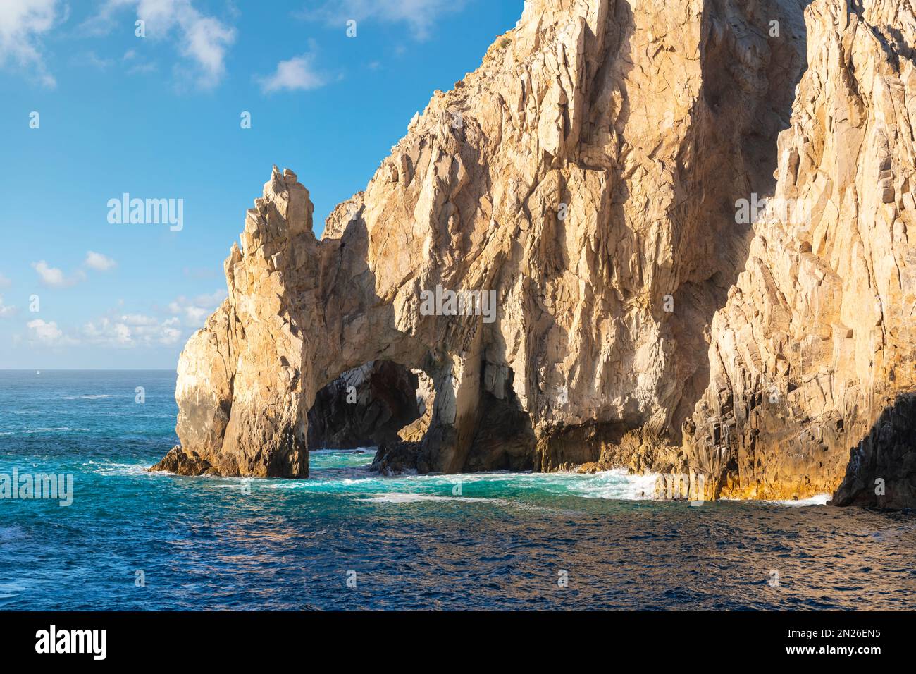L'arche El Arco aux formations rocheuses de l'extrémité du territoire sur la péninsule de Baja, à Cabo San Lucas, Mexique. Banque D'Images