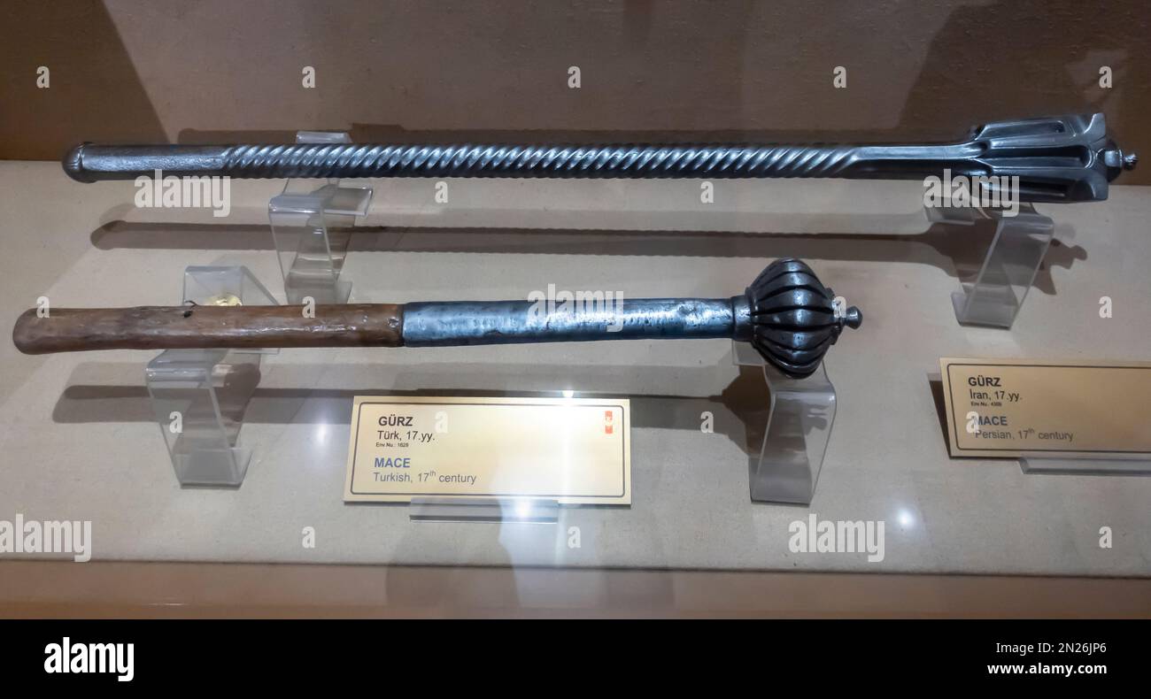 Maces de l'empire ottoman (bas) et Perse, Iran (haut). 17th siècle Banque D'Images