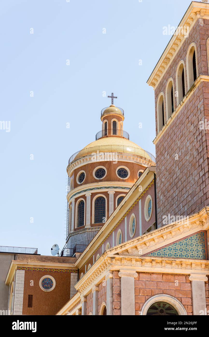 Monuments architecturaux du sanctuaire de la Madonna Nera de Tindari à Patti, province de Messine, Sicile, Italie. Banque D'Images