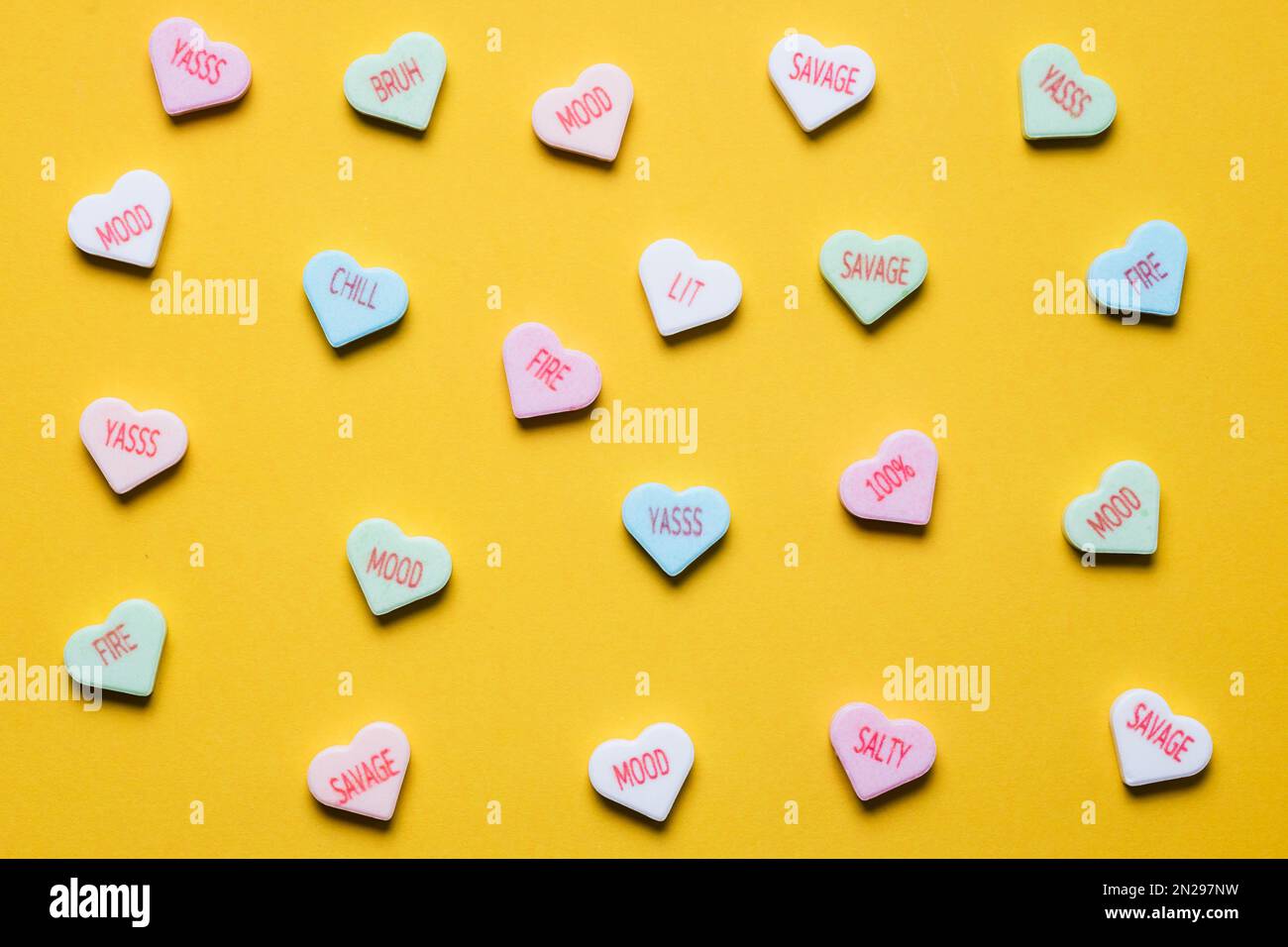 Conversation unique coeurs, Saint Valentin et Millénial et Gén Z romance moderne Banque D'Images