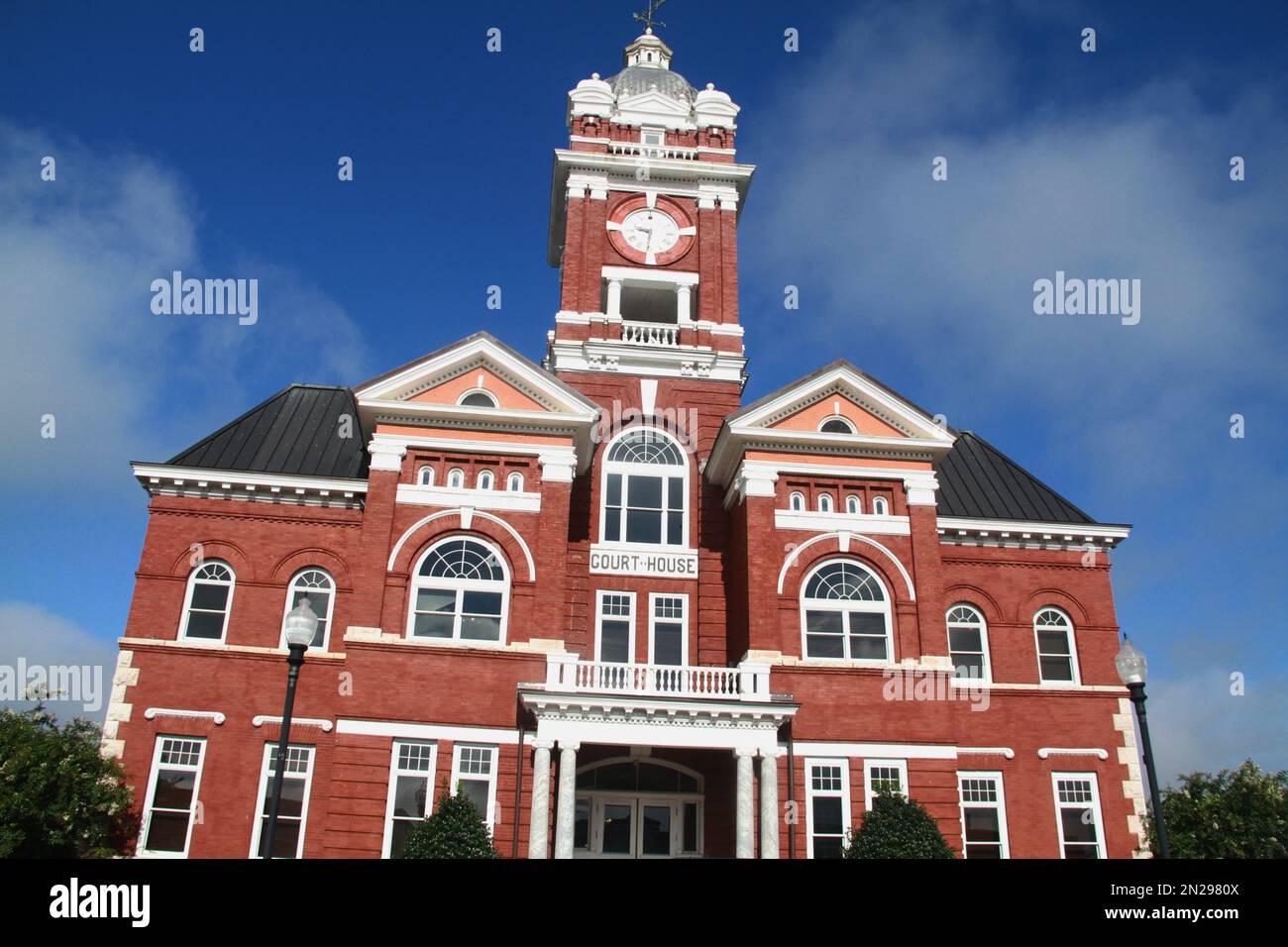 Forsyth, GA, États-Unis. Vue extérieure du palais de justice du comté de Monroe (1896). Banque D'Images