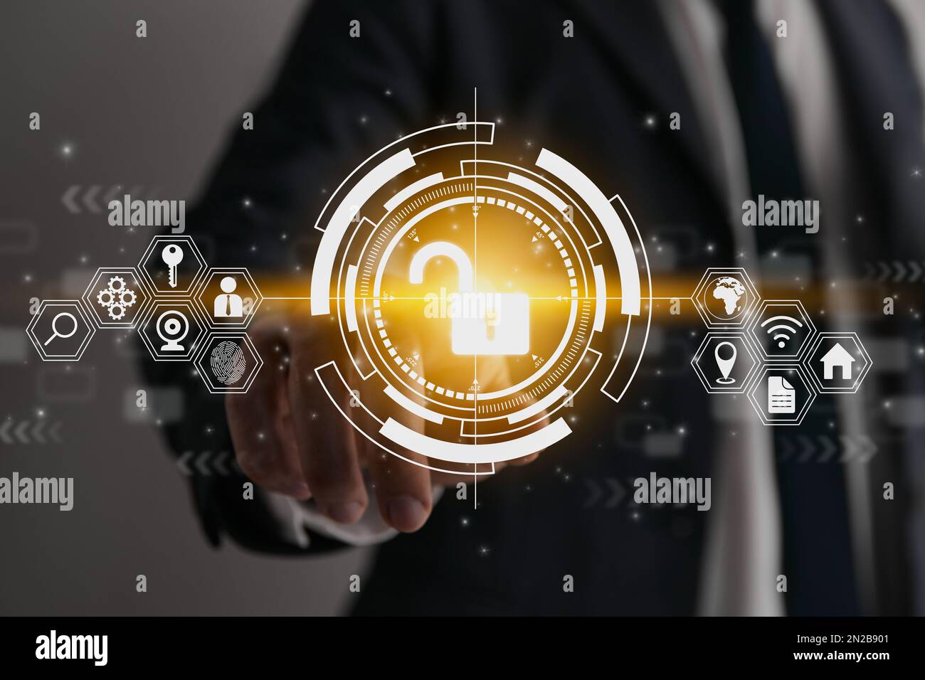 Homme d'affaires main et doigt touchant l'écran et l'interface utilisateur HUD déverrouiller le panneau de sécurité. Système de technologie de sécurité ou concept de pare-feu et de protection Banque D'Images