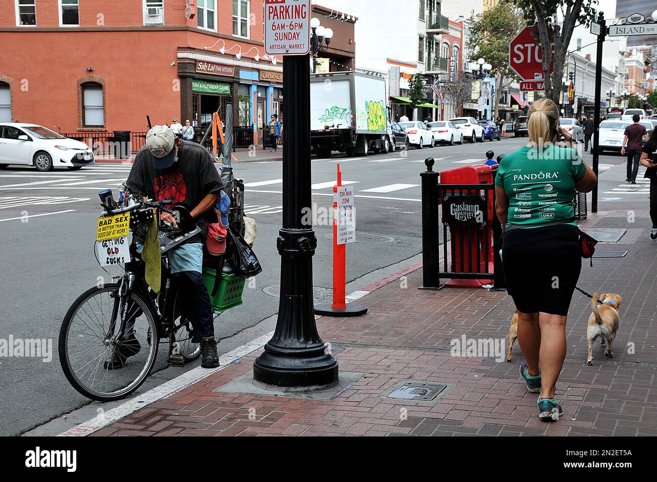 San Diego/california/ 28 septembre 2019/ chiens morkerin hsitoic Hearts gaslamp à San Deigo Californie Etats-Unis d'Amérique.(photo..Francis Dean / Deanimages). Banque D'Images