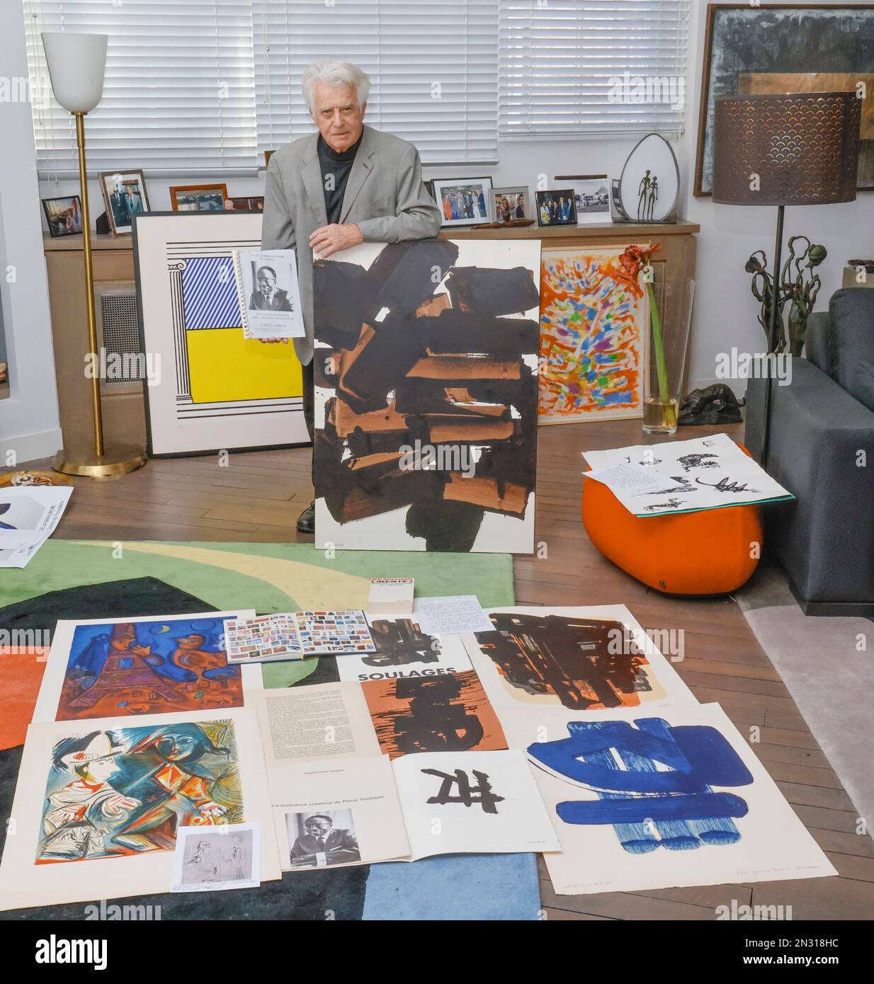 PLUS PIERRE SOULAGES ŒUVRES D'ART POUR L'OUVERTURE DU MUSÉE LEOPOLD SENGHOR À DAKAR Banque D'Images