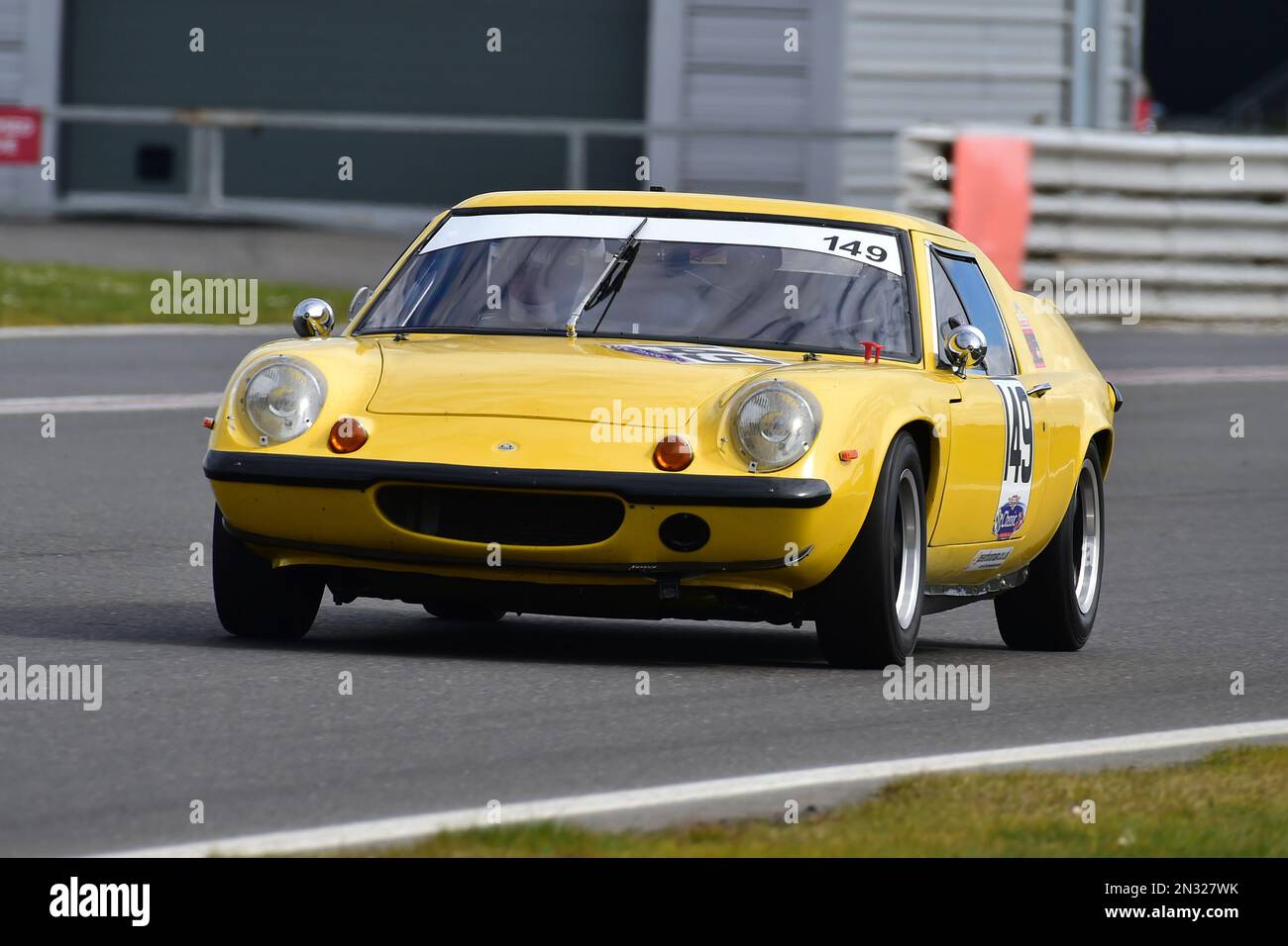 Malcolm Johnson, Lotus Europa, Adams et page Swinging Sixties, Groupe 2, voitures de plus de 2000cc ans, divisé en 6 classes G à I, une course de quarante minutes avec TH Banque D'Images