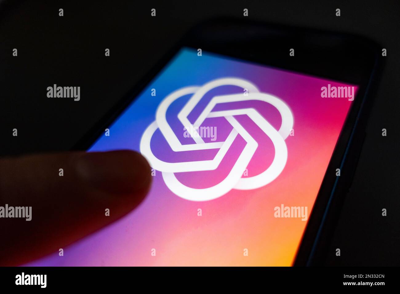 Logo OpenAI ChatGPT affiché sur le téléphone mobile Banque D'Images