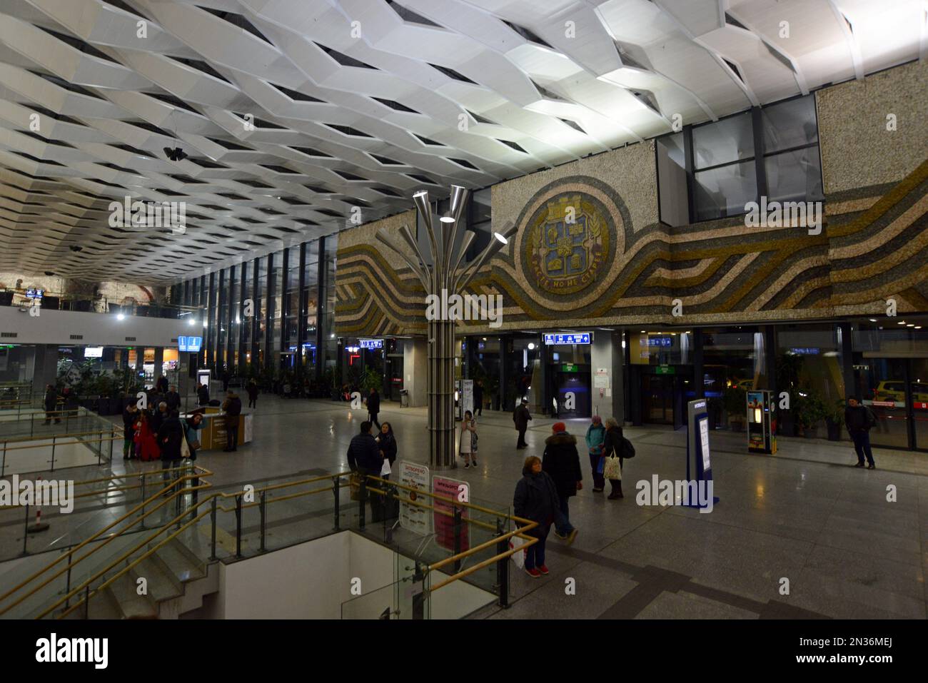 Le principal hall de la gare centrale de Sofia, Bulgarie. Décembre 2022 Banque D'Images