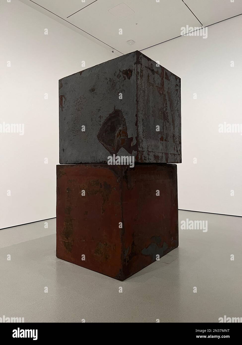 Equal, Richard Serra, exposé à MoMA à New York. Banque D'Images