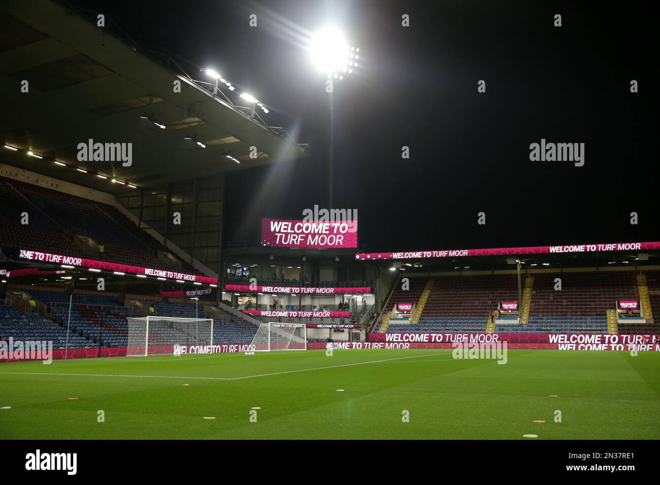 7th février 2023 : gazon Moor, Burnley, Lancashire, Angleterre ; football de la coupe FA, Burnley contre Ipswich Town ; vue sur le stade avant le match Banque D'Images