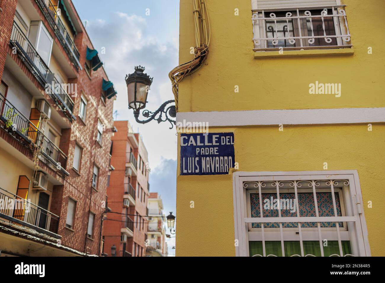 Rue indication du nom Luis Navarro dans le quartier El Cabanyal à Valence, Espagne. Banque D'Images