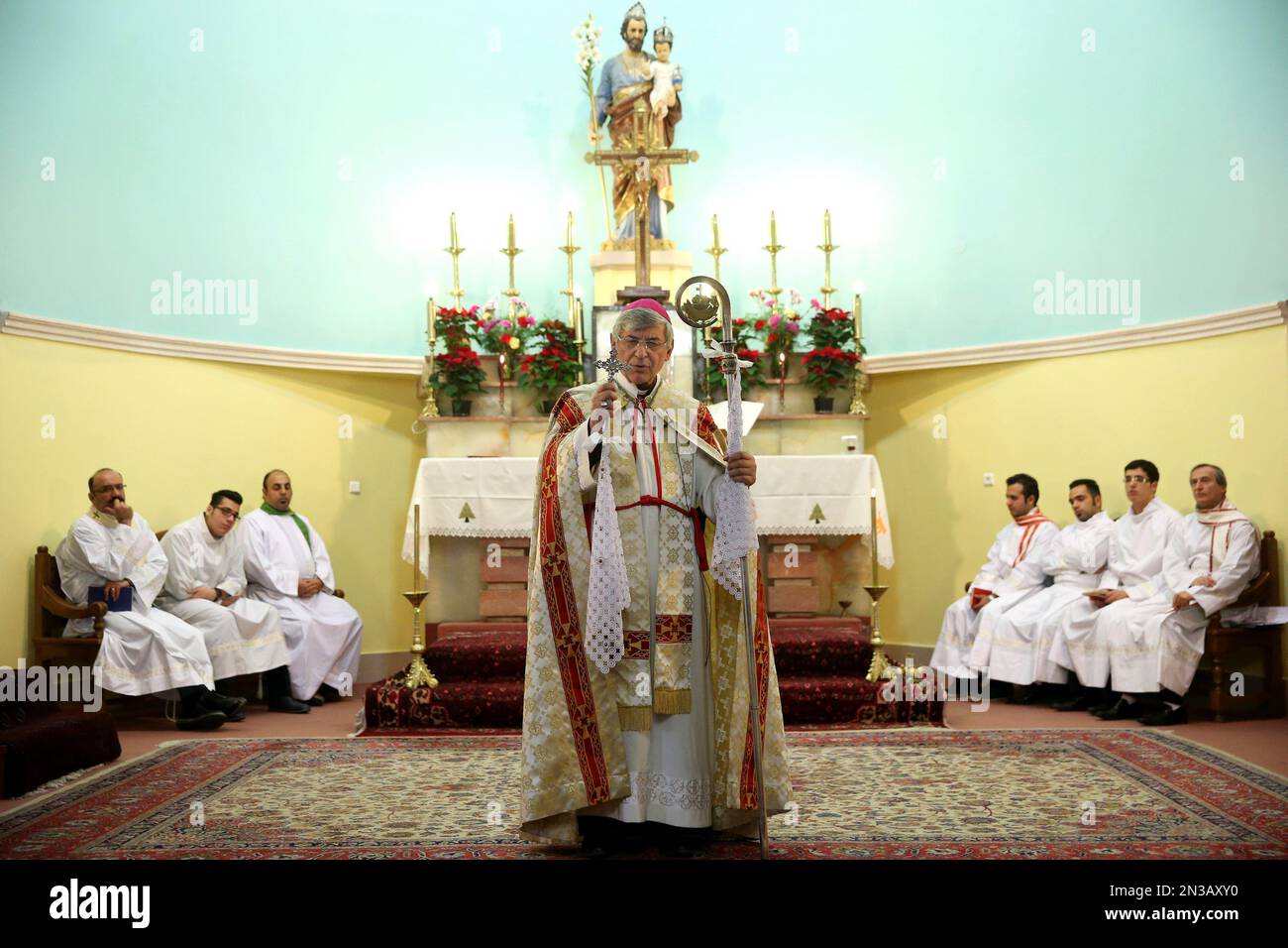 Assyrian Arch Bishop Ramzi Garmou leads Mass that started on Christmas ...