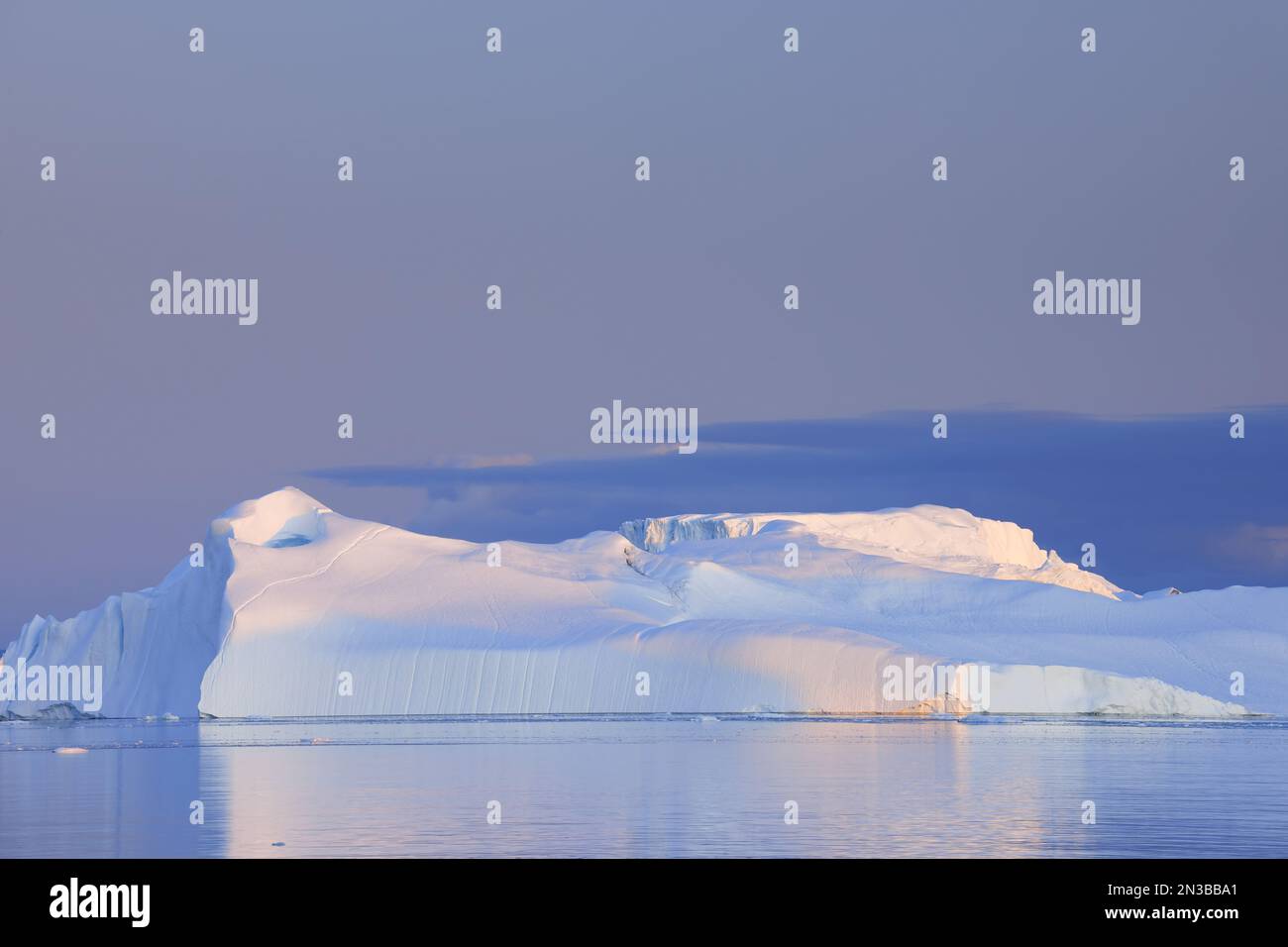 Icebergs à Ilulissat icefjord, Ilulissat, Icefjord, Disko Bay, Qaasuitsup, Groenland, régions polaires, Arctique Banque D'Images