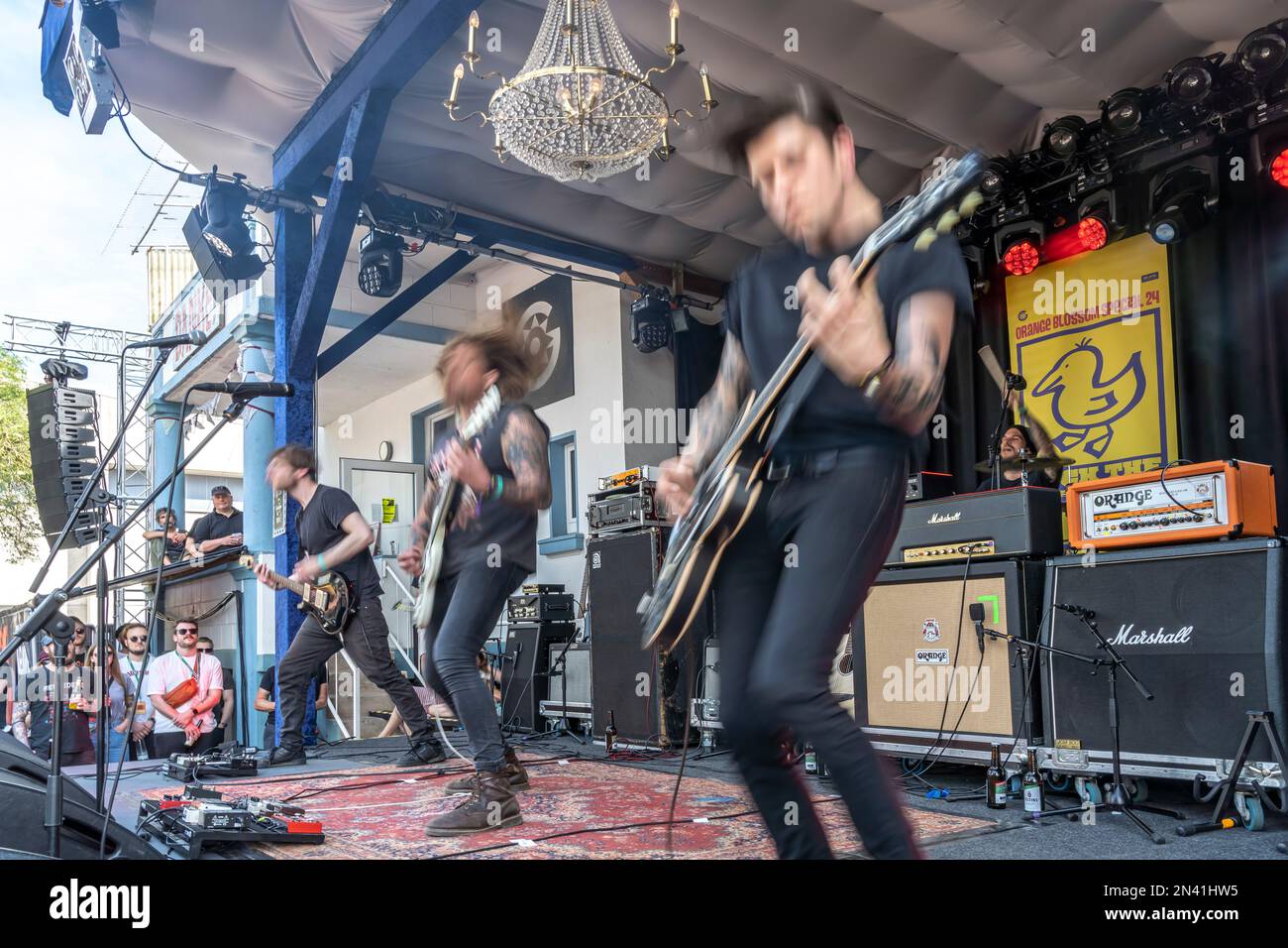 Die deutsche Post-Metal-Band Neander live beim Orange Blossom Special Festival, Beverungen, Deutschland | German Metal-Band Neander live at the Oran Banque D'Images