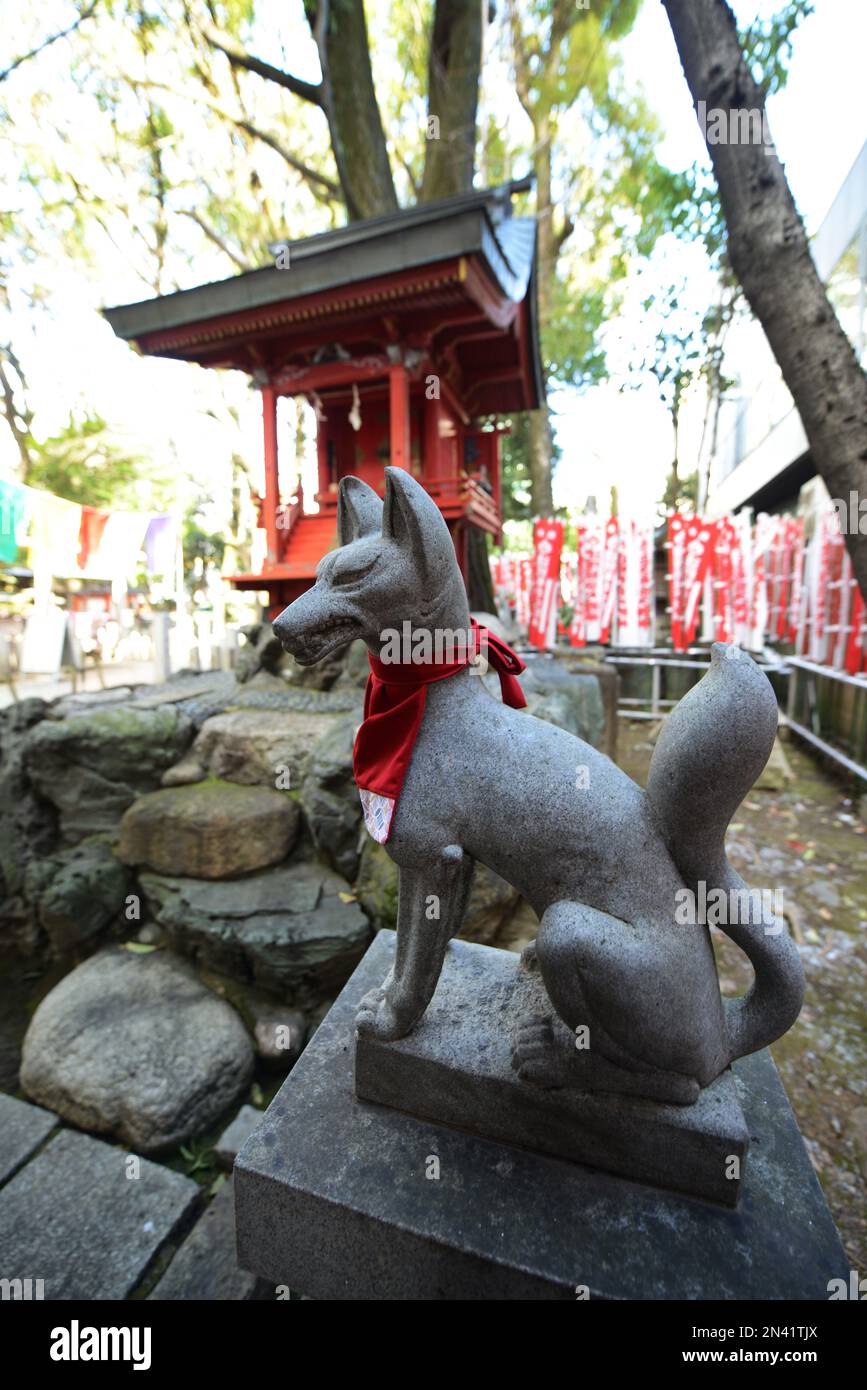 Statue de renard au sanctuaire Wakamiya Hachiman à Nagoya, Japon. Banque D'Images