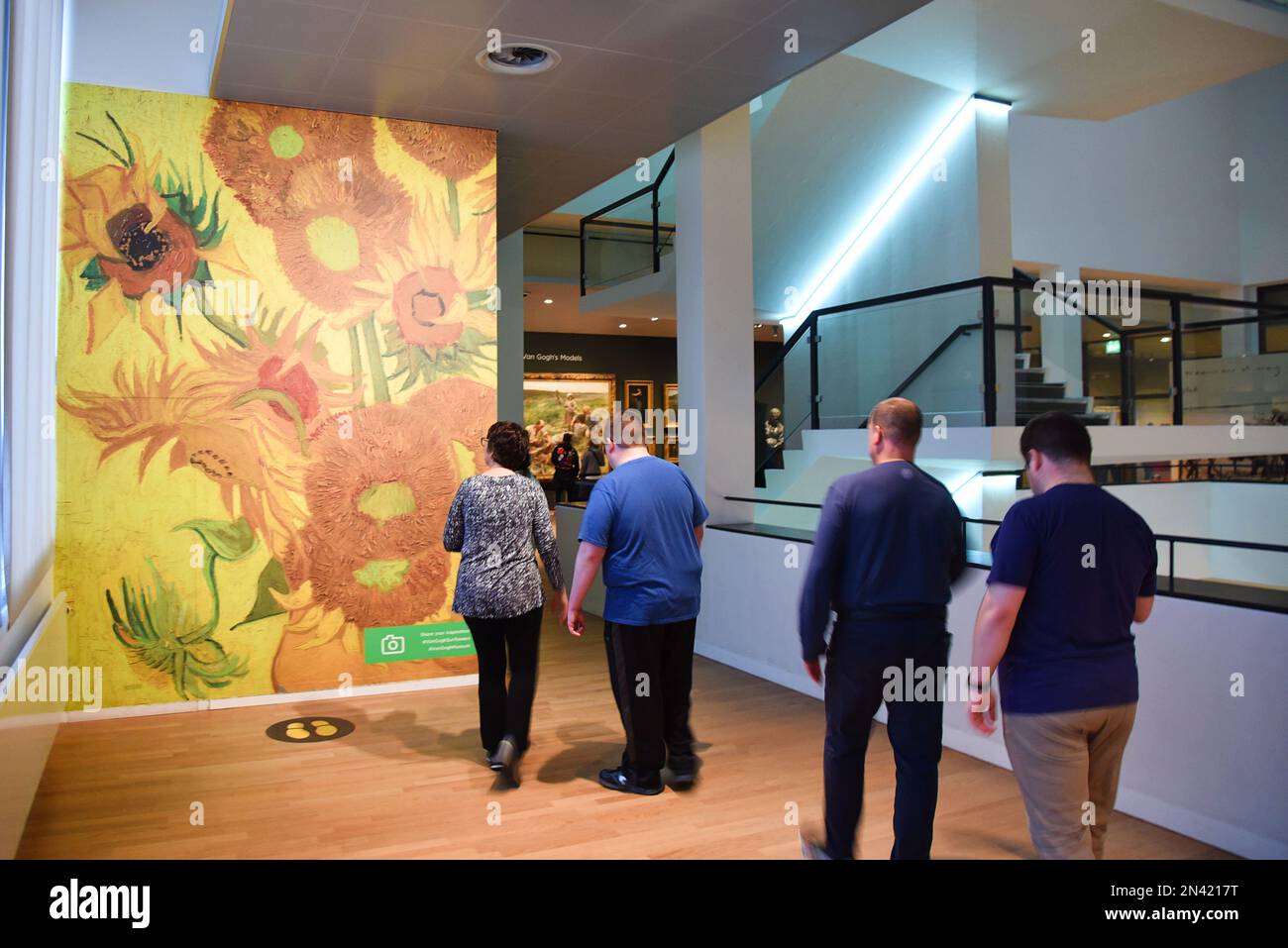Amsterdam, pays-Bas. Janvier 2023. Les visiteurs admirent les peintures de Vincent van Gogh à Amsterdam. Photo de haute qualité Banque D'Images