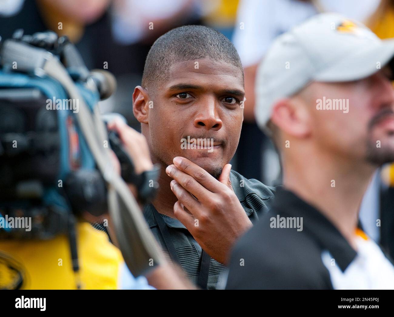 former-missouri-player-michael-sam-watches-pregame-festivities-before
