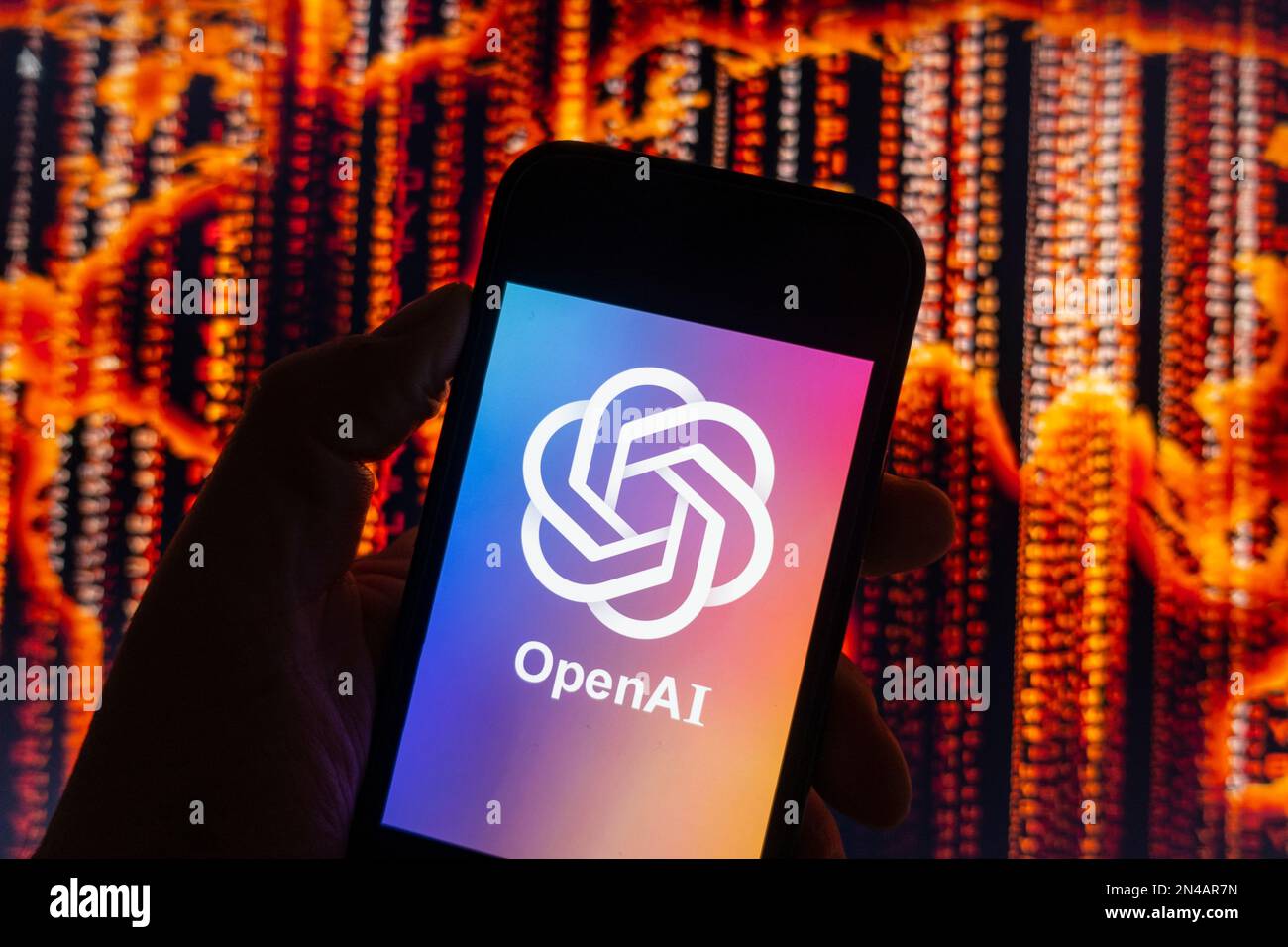 Image composite numérique du logo Chatbot OpenAI ChatGPT affiché sur le téléphone mobile Banque D'Images